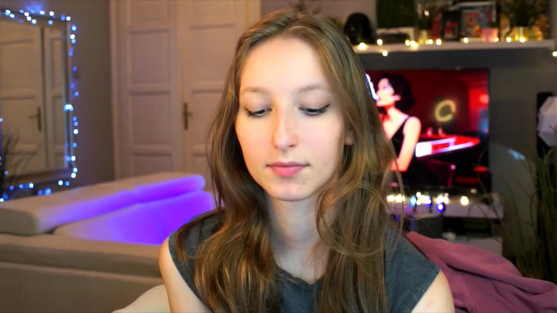 Gallery image thumbnail from Kira9's myfreecams stream on, 10/25/2025, 15:43 image 1 of 20