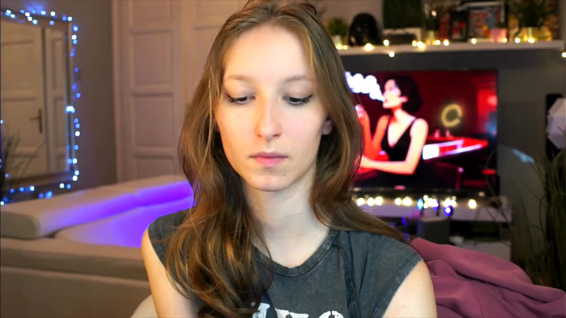 Gallery image thumbnail from Kira9's myfreecams stream on, 10/25/2025, 15:43 image 7 of 20