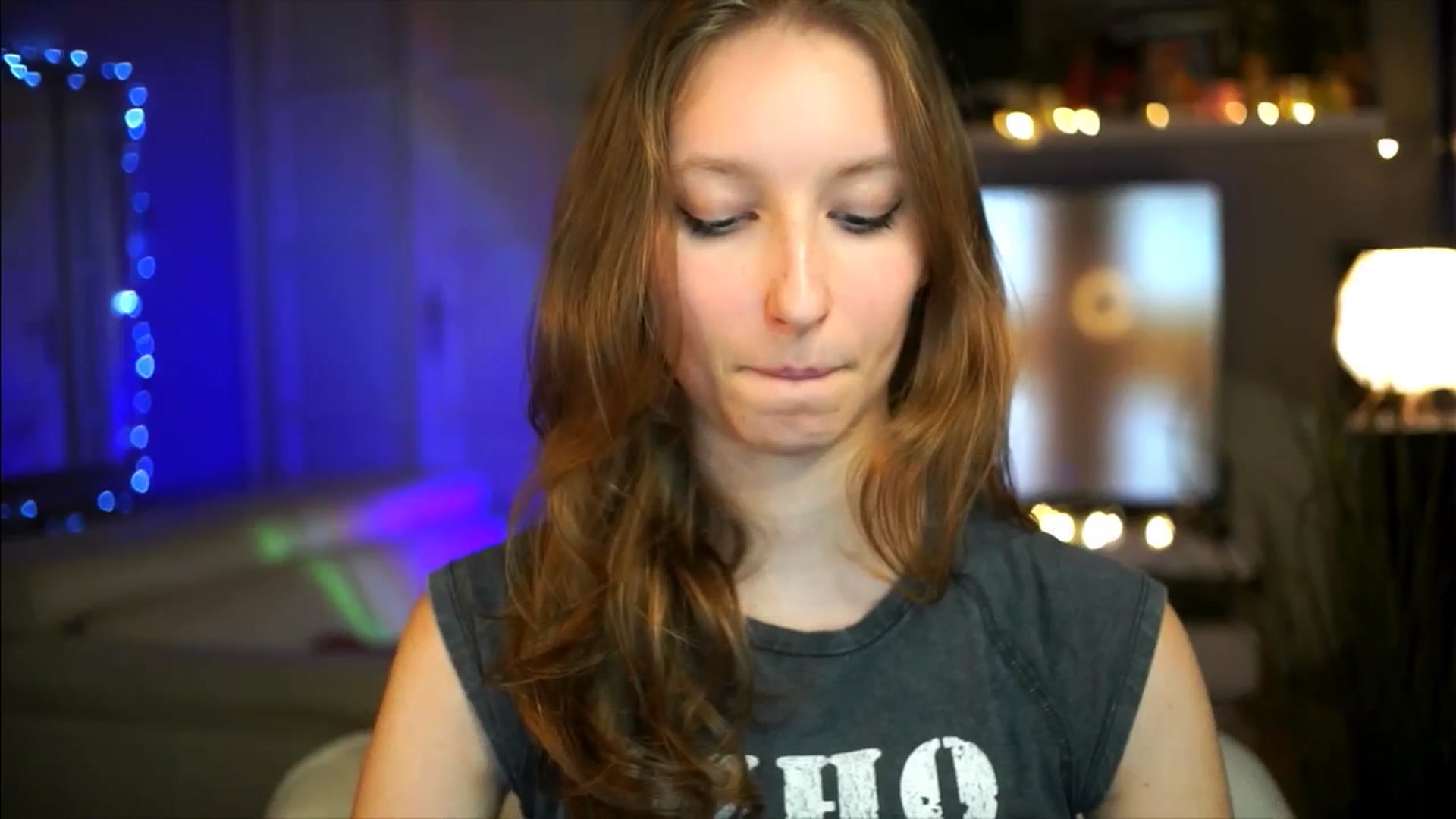 Gallery image thumbnail from Kira9's myfreecams stream on, 10/25/2025, 16:38 image 3 of 20