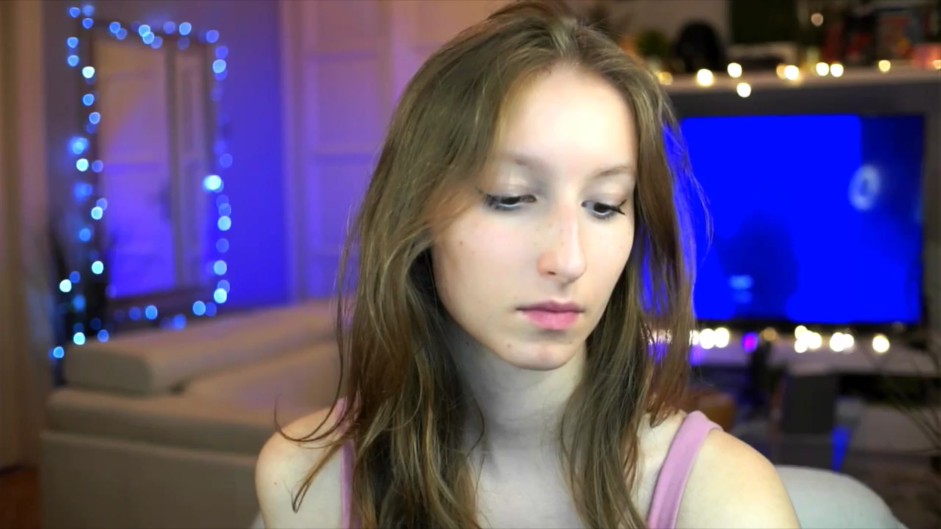 Gallery image thumbnail from Kira9's myfreecams stream on, 10/30/2025, 18:42 image 20 of 20