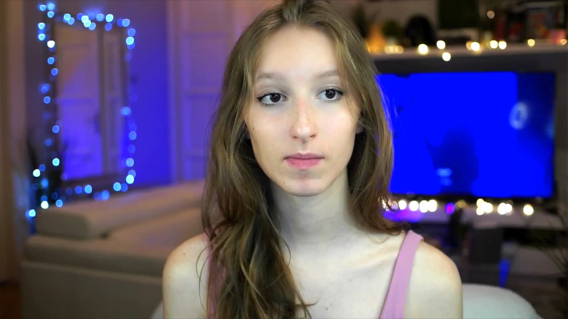 Gallery image thumbnail from Kira9's myfreecams stream on, 10/30/2025, 18:42 image 12 of 20