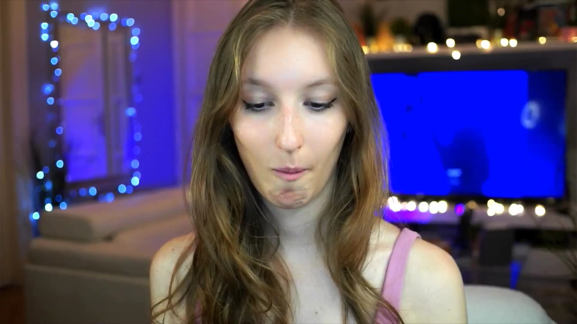 Gallery image thumbnail from Kira9's myfreecams stream on, 10/30/2025, 18:42 image 19 of 20