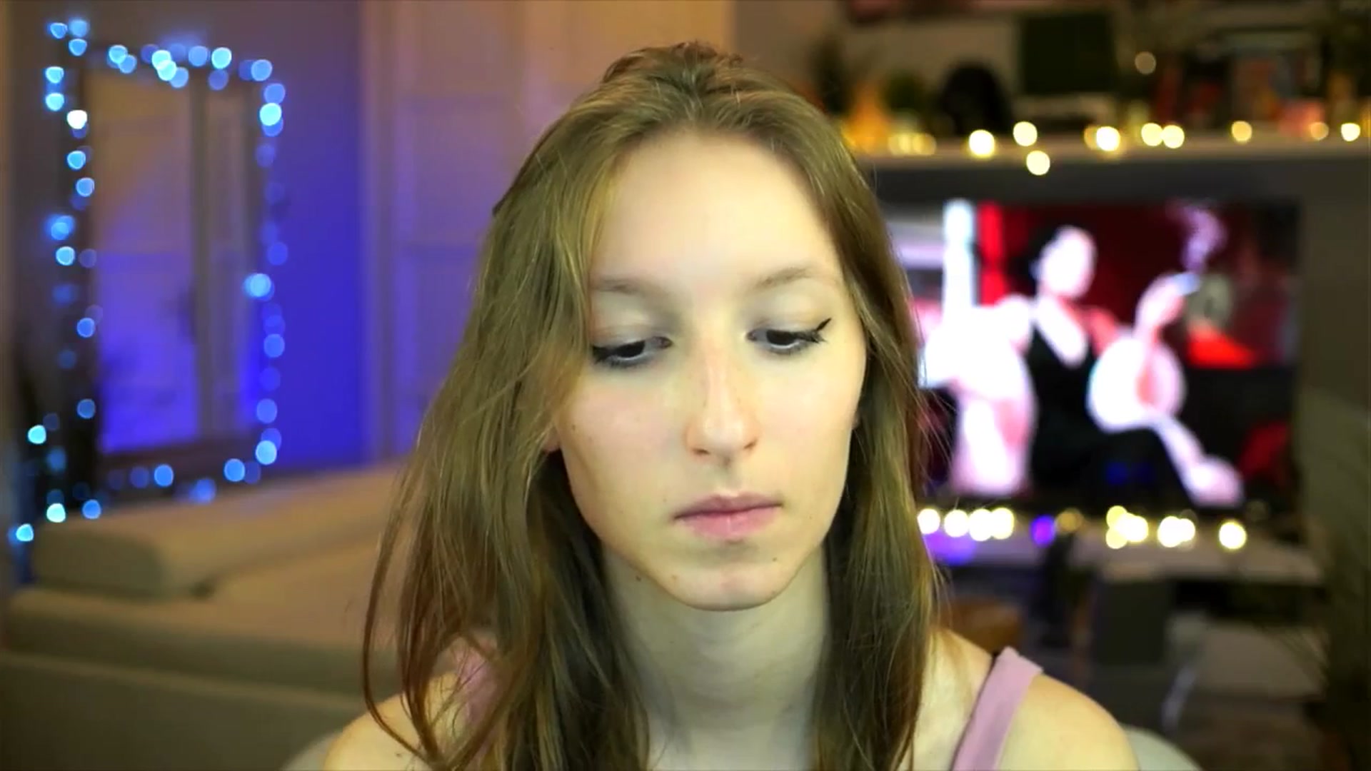 Gallery image thumbnail from Kira9's myfreecams stream on, 10/30/2025, 21:45 image 6 of 20