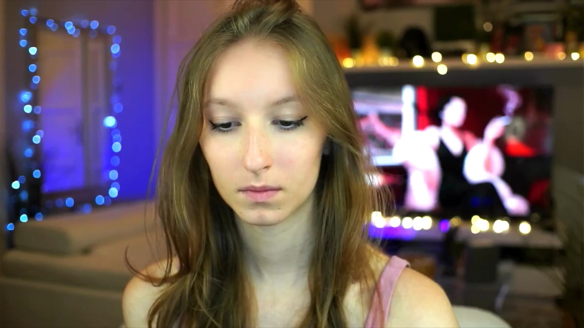 Gallery image thumbnail from Kira9's myfreecams stream on, 10/30/2025, 21:45 image 17 of 20