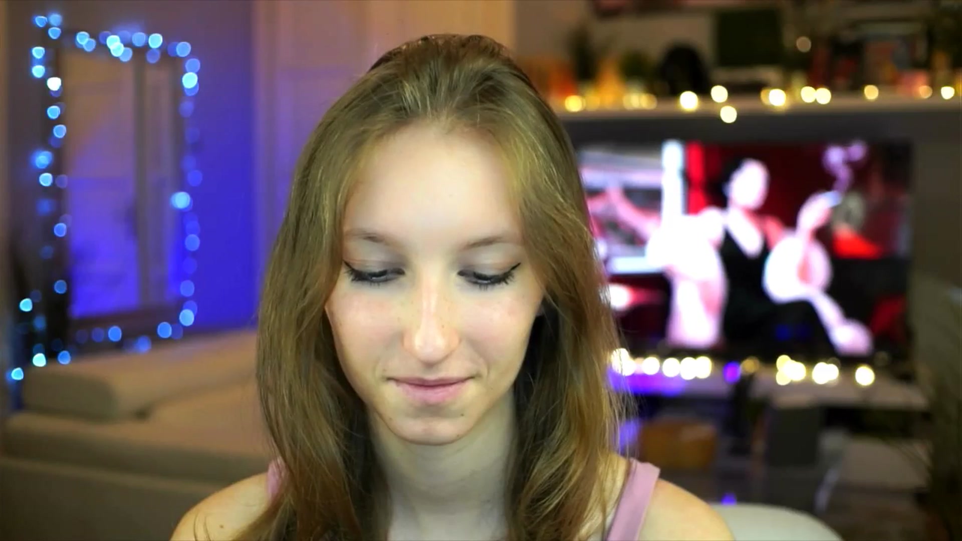 Gallery image thumbnail from Kira9's myfreecams stream on, 10/30/2025, 21:45 image 12 of 20