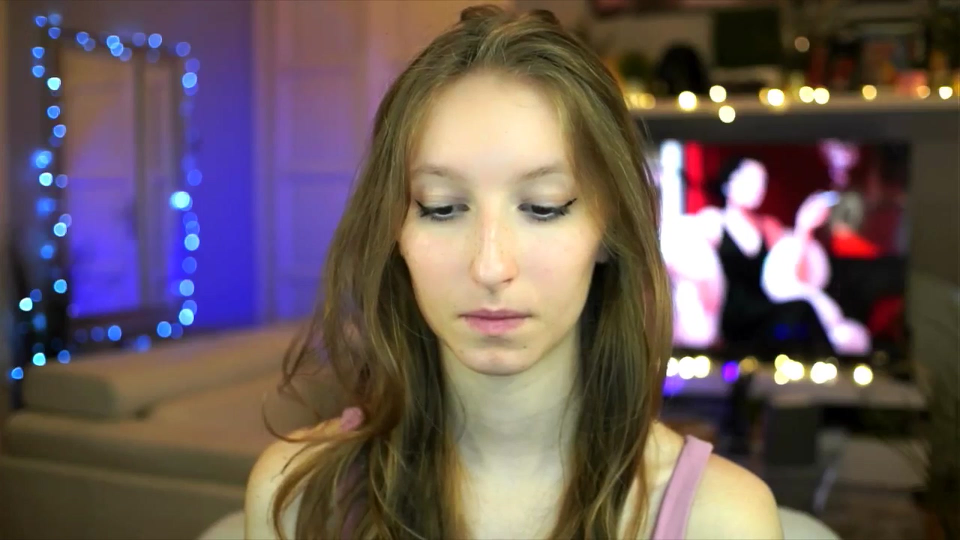 Gallery image thumbnail from Kira9's myfreecams stream on, 10/30/2025, 21:45 image 14 of 20