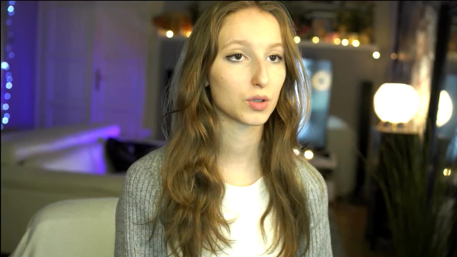 Gallery image thumbnail from Kira9's myfreecams stream on, 11/02/2025, 18:50 image 3 of 20
