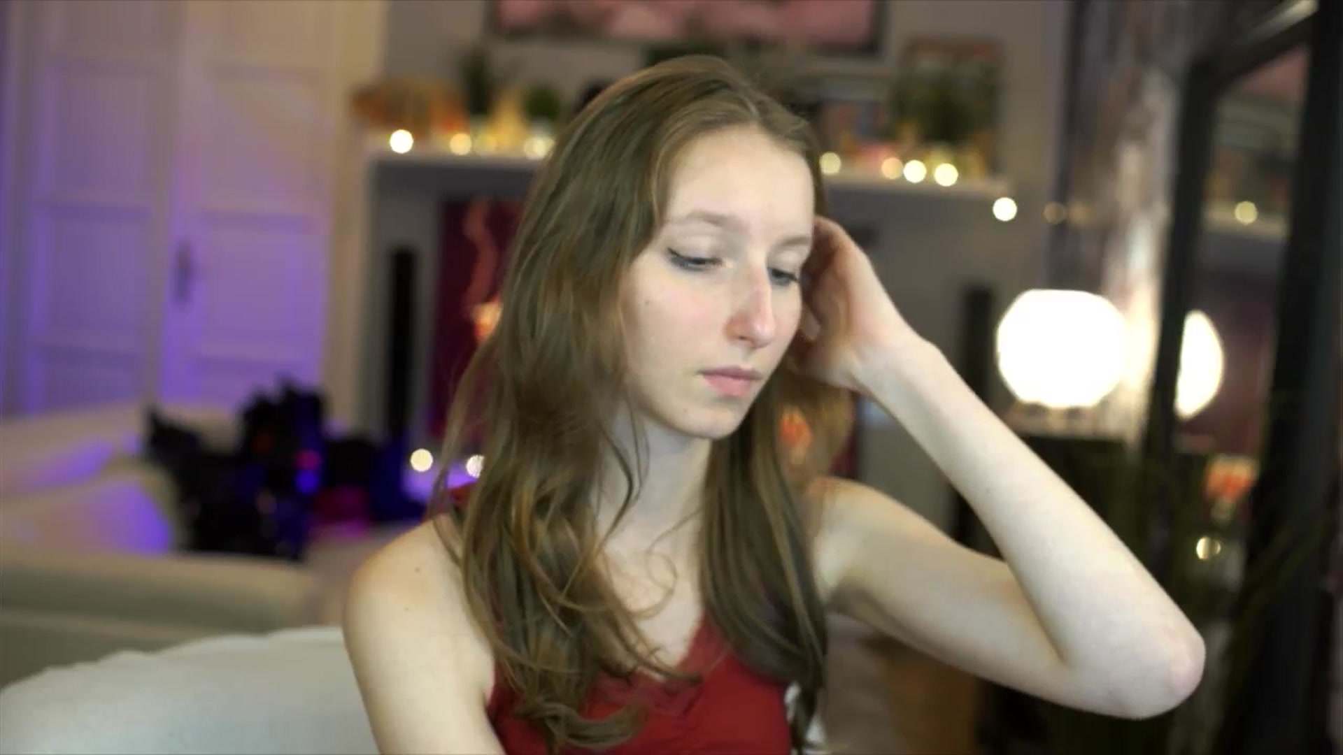 Gallery image thumbnail from Kira9's myfreecams stream on, 11/03/2025, 18:58 image 5 of 20