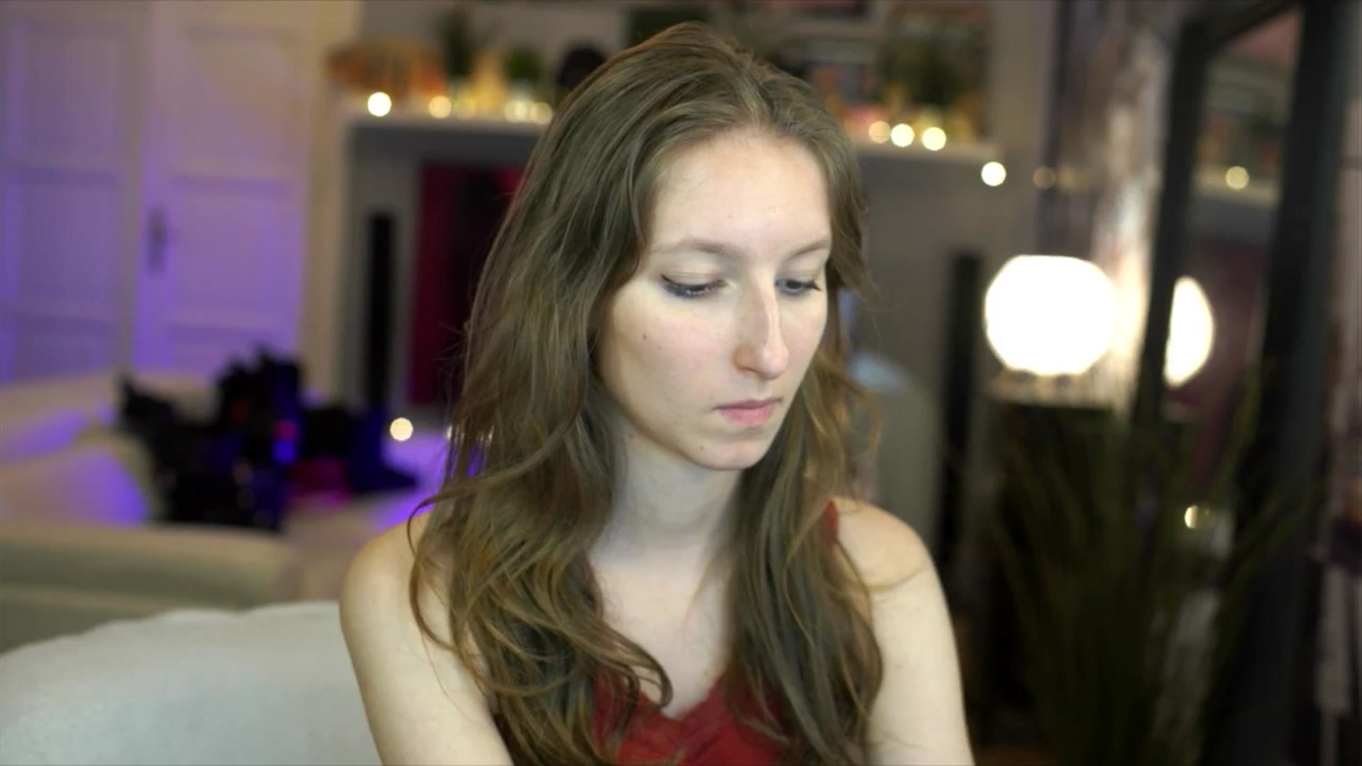 Gallery image thumbnail from Kira9's myfreecams stream on, 11/03/2025, 18:58 image 18 of 20