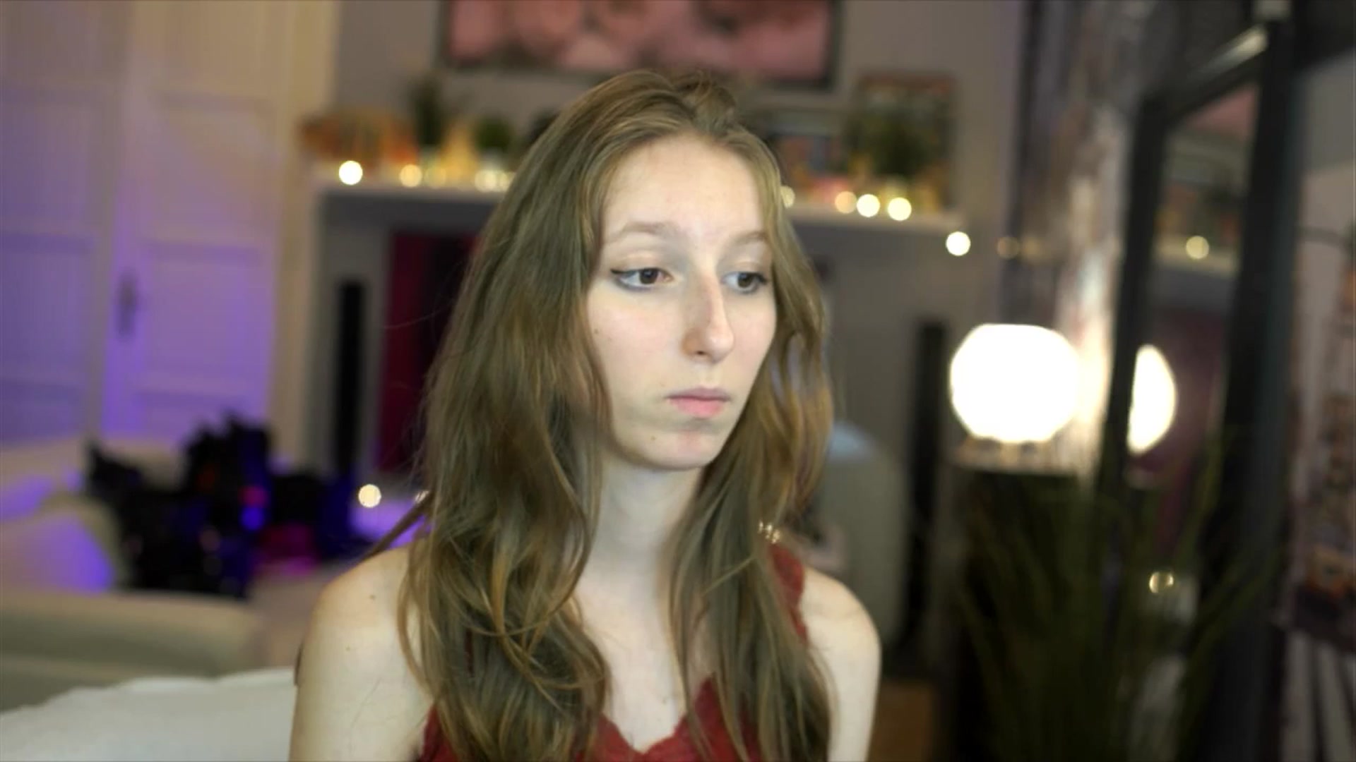 Gallery image thumbnail from Kira9's myfreecams stream on, 11/03/2025, 18:58 image 10 of 20
