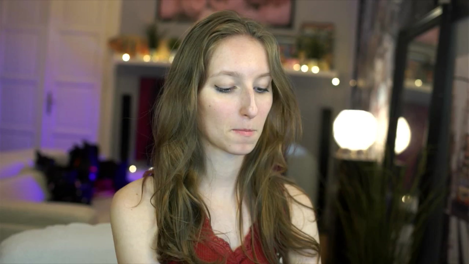 Gallery image thumbnail from Kira9's myfreecams stream on, 11/03/2025, 21:20 image 1 of 20