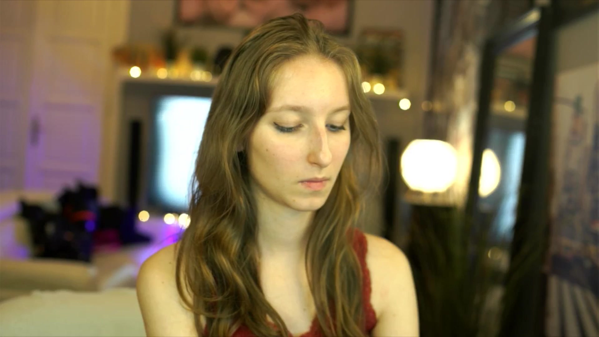 Gallery image thumbnail from Kira9's myfreecams stream on, 11/03/2025, 21:20 image 16 of 20