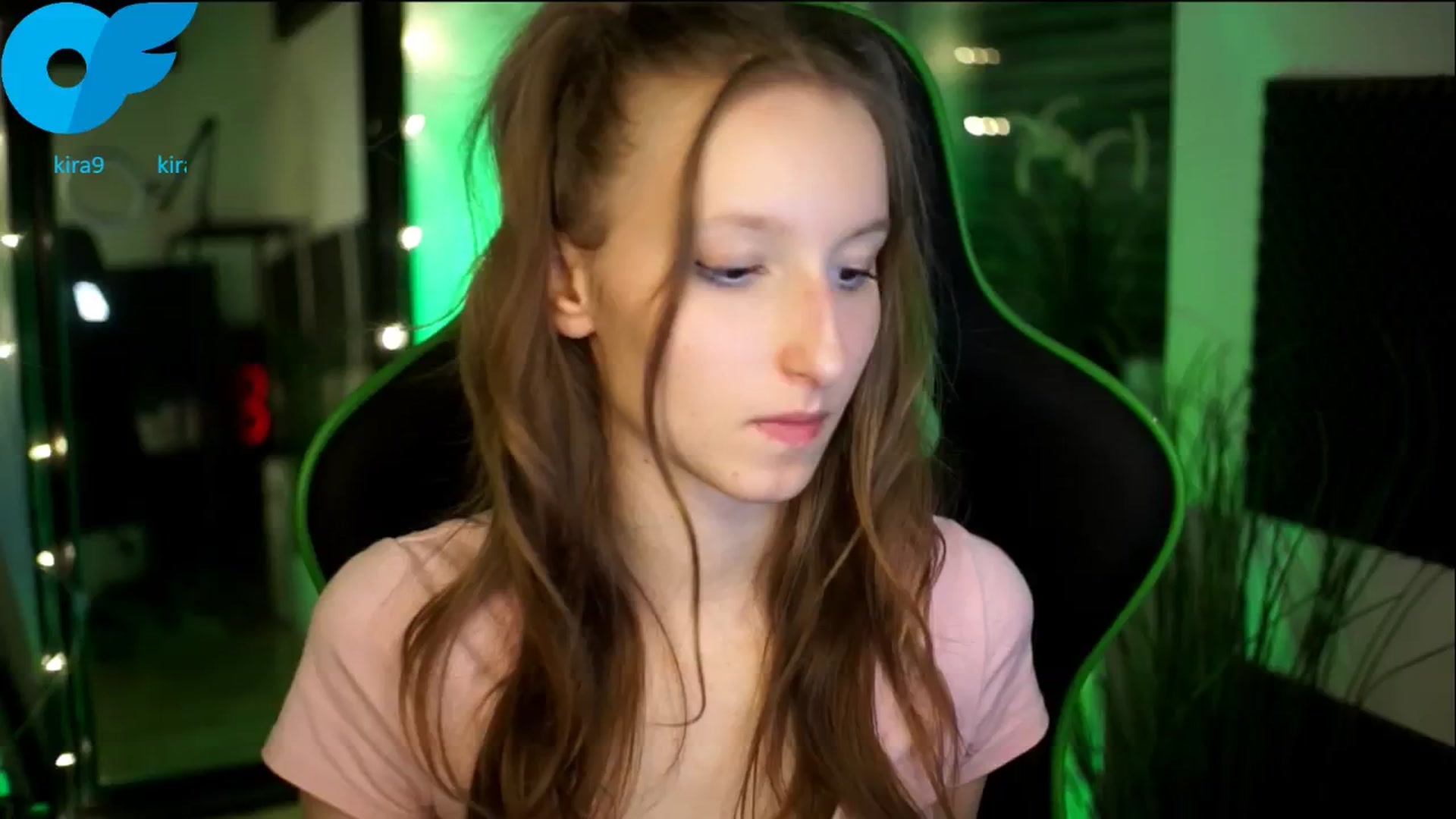 Gallery image thumbnail from Kira9's myfreecams stream on, 11/07/2025, 19:01 image 7 of 20
