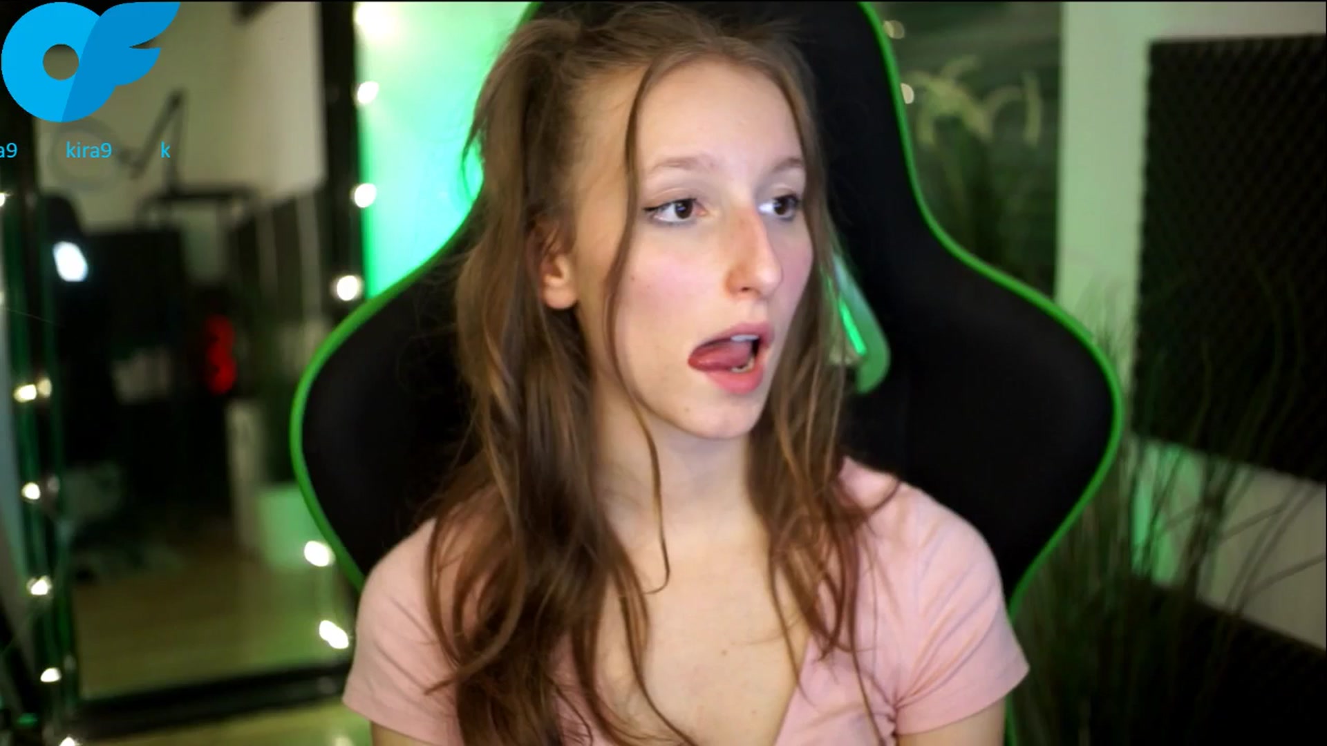 Gallery image thumbnail from Kira9's myfreecams stream on, 11/07/2025, 21:34 image 18 of 20