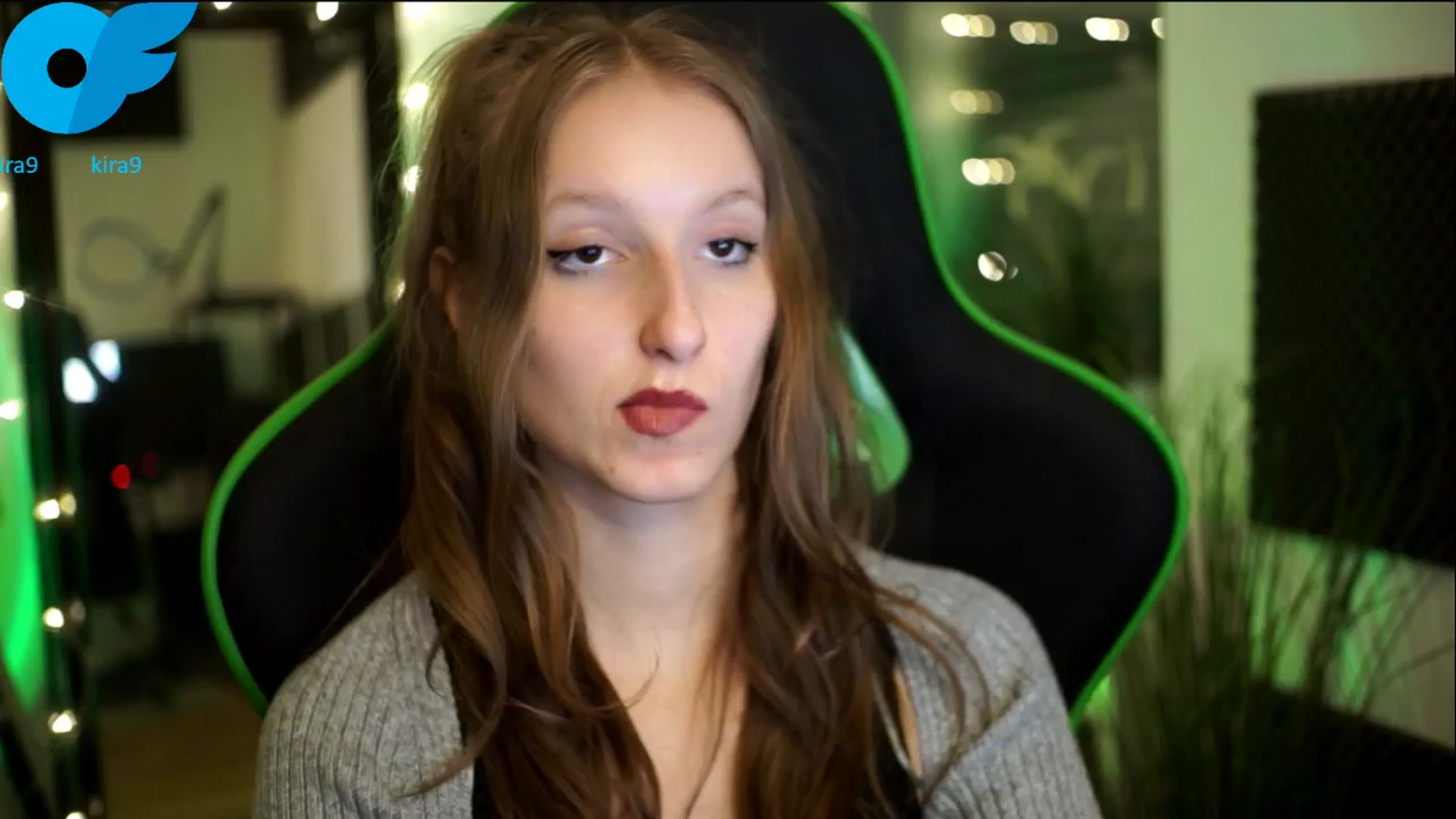 Gallery image thumbnail from Kira9's myfreecams stream on, 11/09/2025, 19:55 image 18 of 20