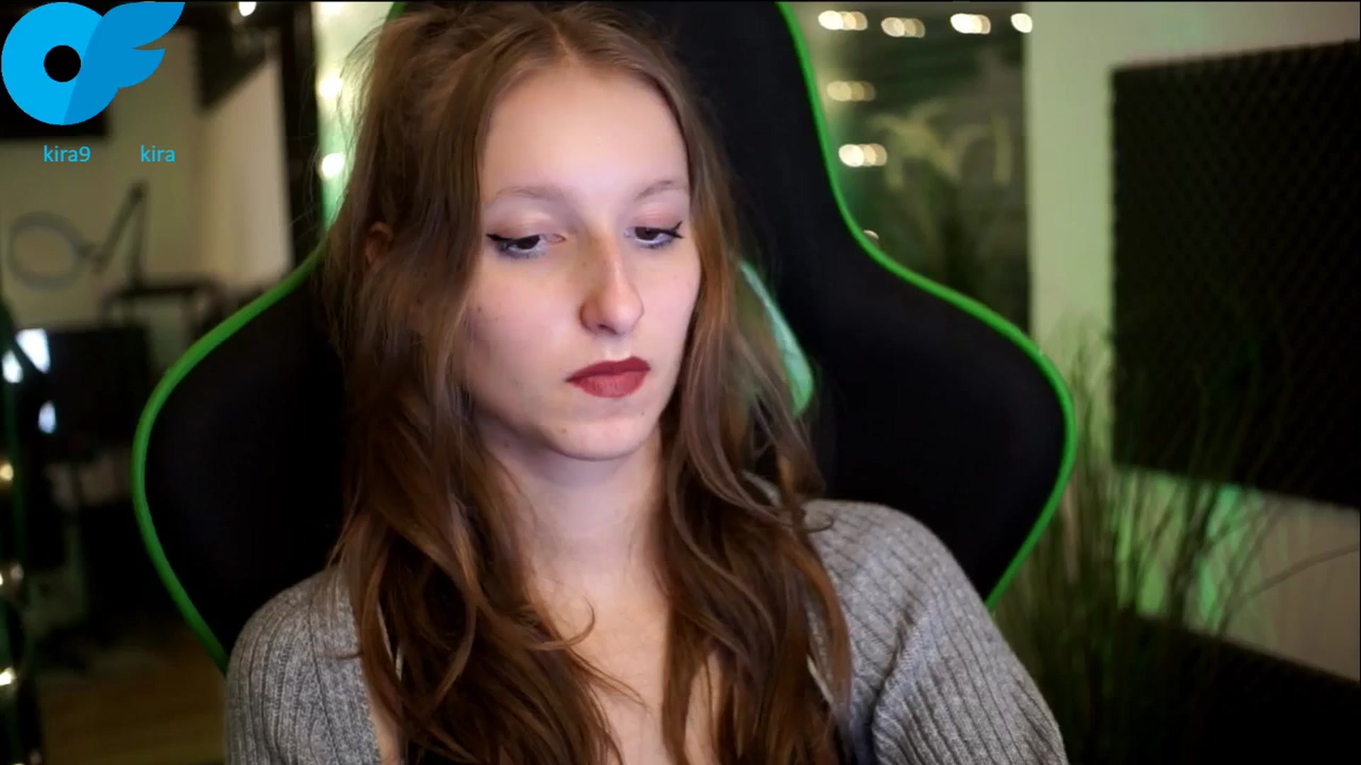 Gallery image thumbnail from Kira9's myfreecams stream on, 11/09/2025, 19:55 image 16 of 20