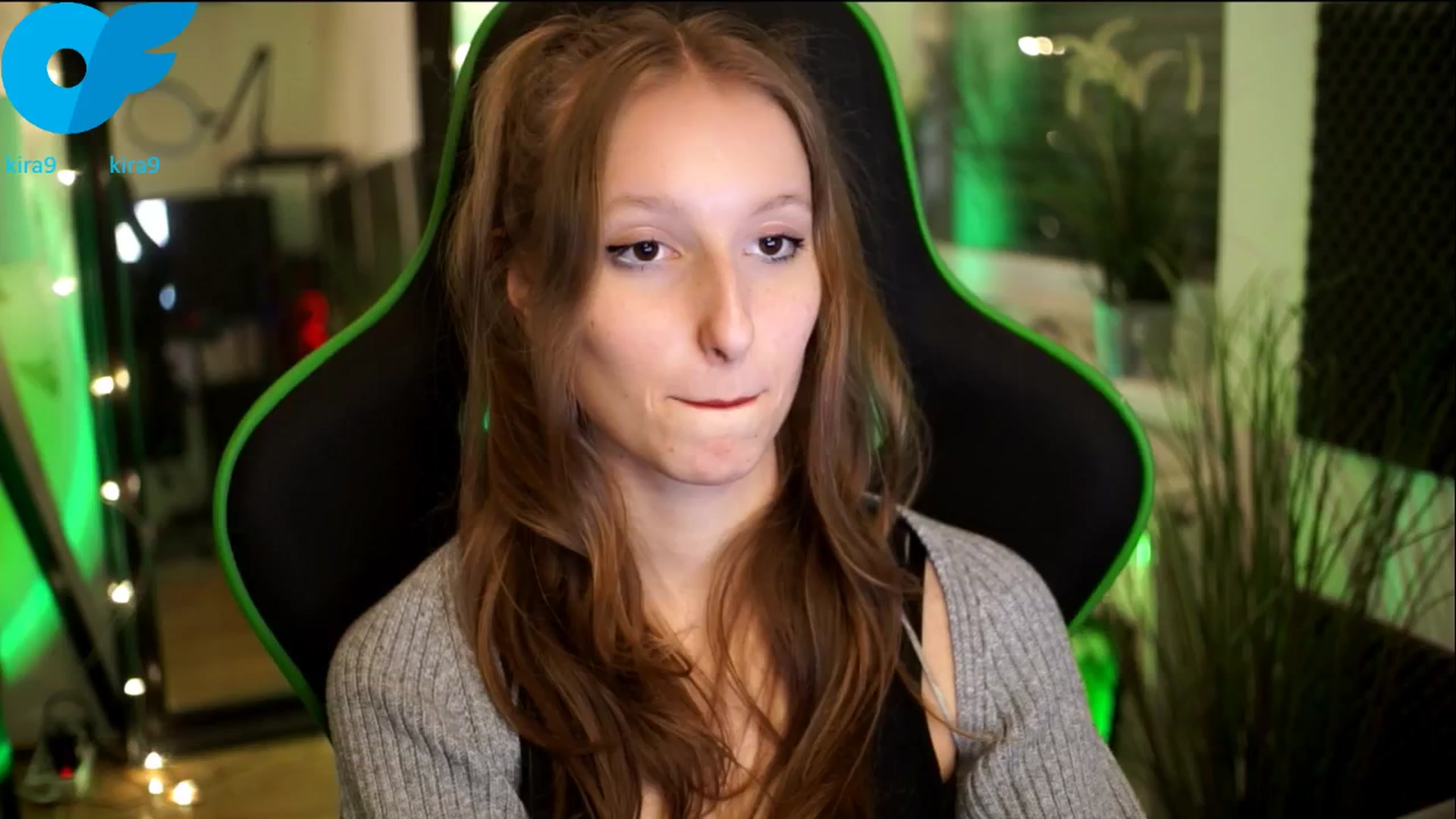 Gallery image thumbnail from Kira9's myfreecams stream on, 11/09/2025, 19:55 image 3 of 20