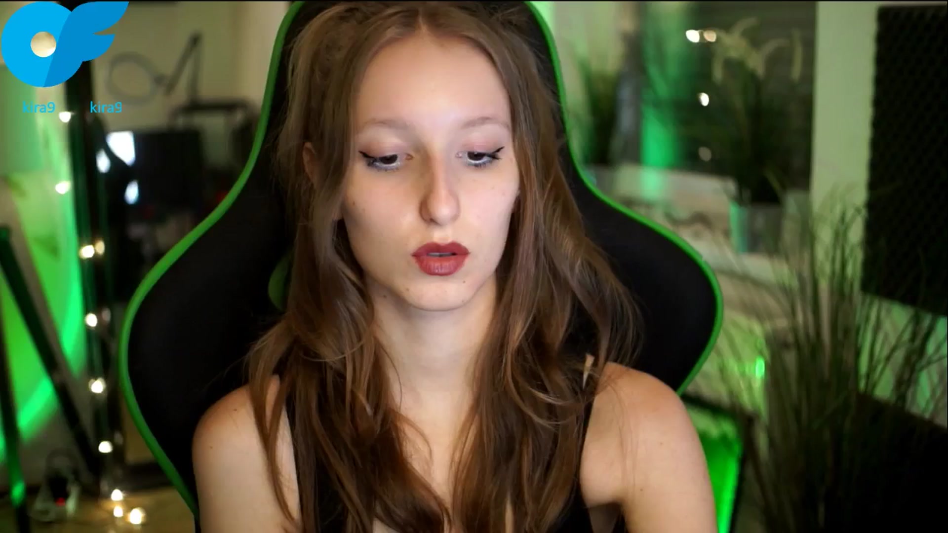 Gallery image thumbnail from Kira9's myfreecams stream on, 11/09/2025, 19:55 image 2 of 20