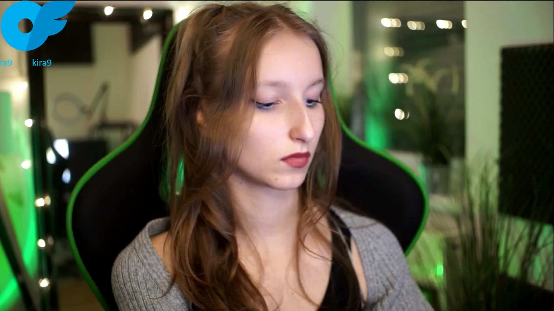 Gallery image thumbnail from Kira9's myfreecams stream on, 11/09/2025, 20:59 image 19 of 20
