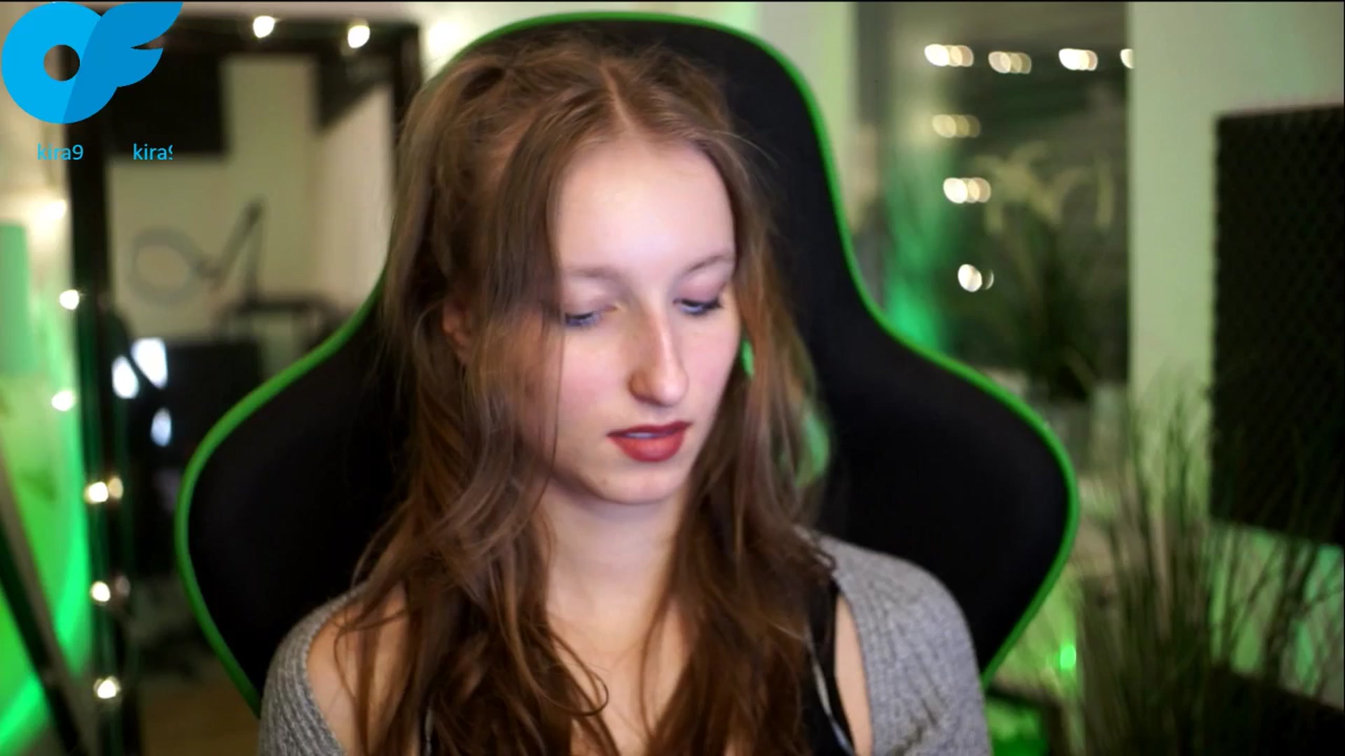Gallery image thumbnail from Kira9's myfreecams stream on, 11/09/2025, 21:42 image 6 of 20