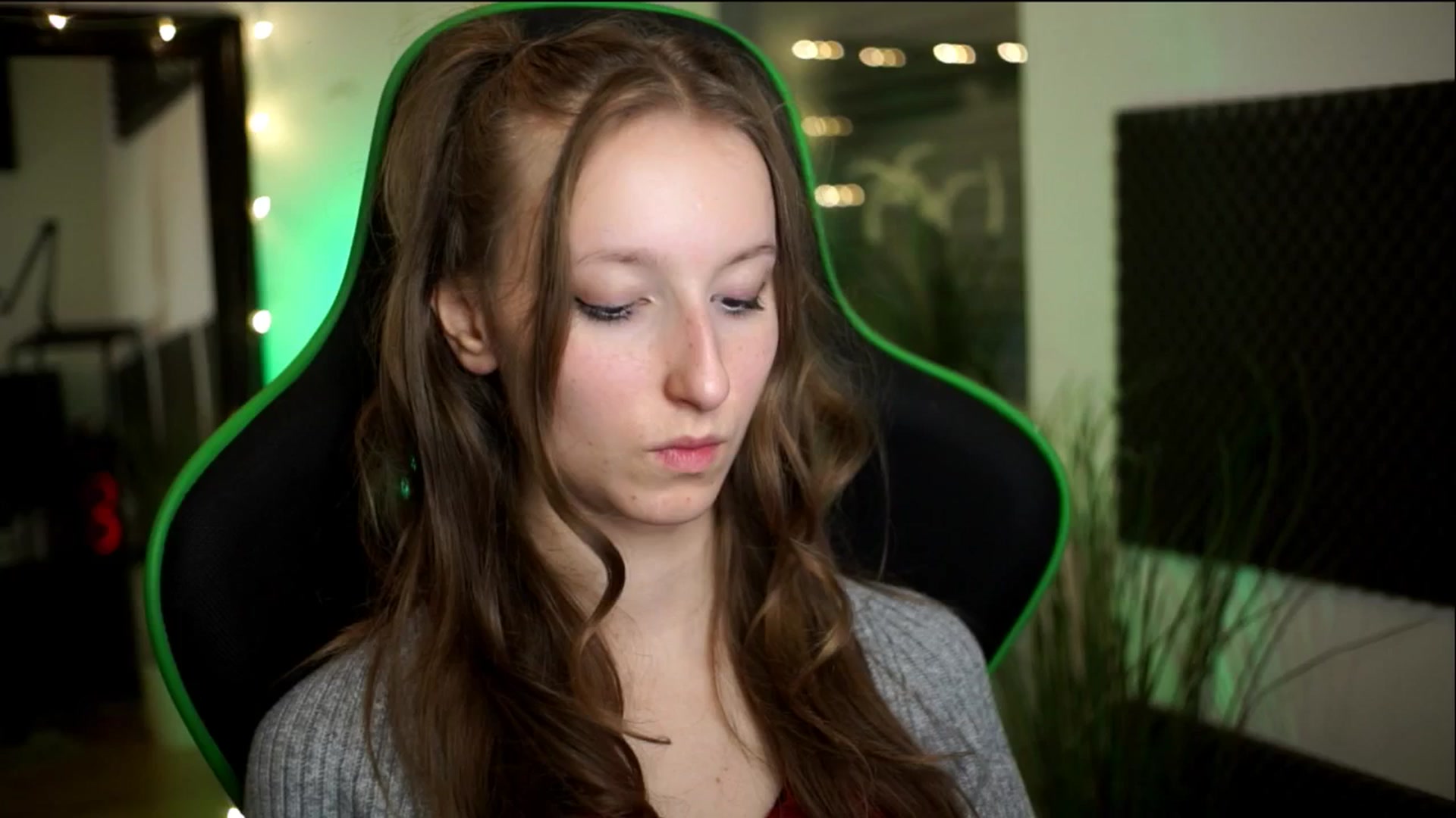 Gallery image thumbnail from Kira9's myfreecams stream on, 11/14/2025, 16:12 image 3 of 20