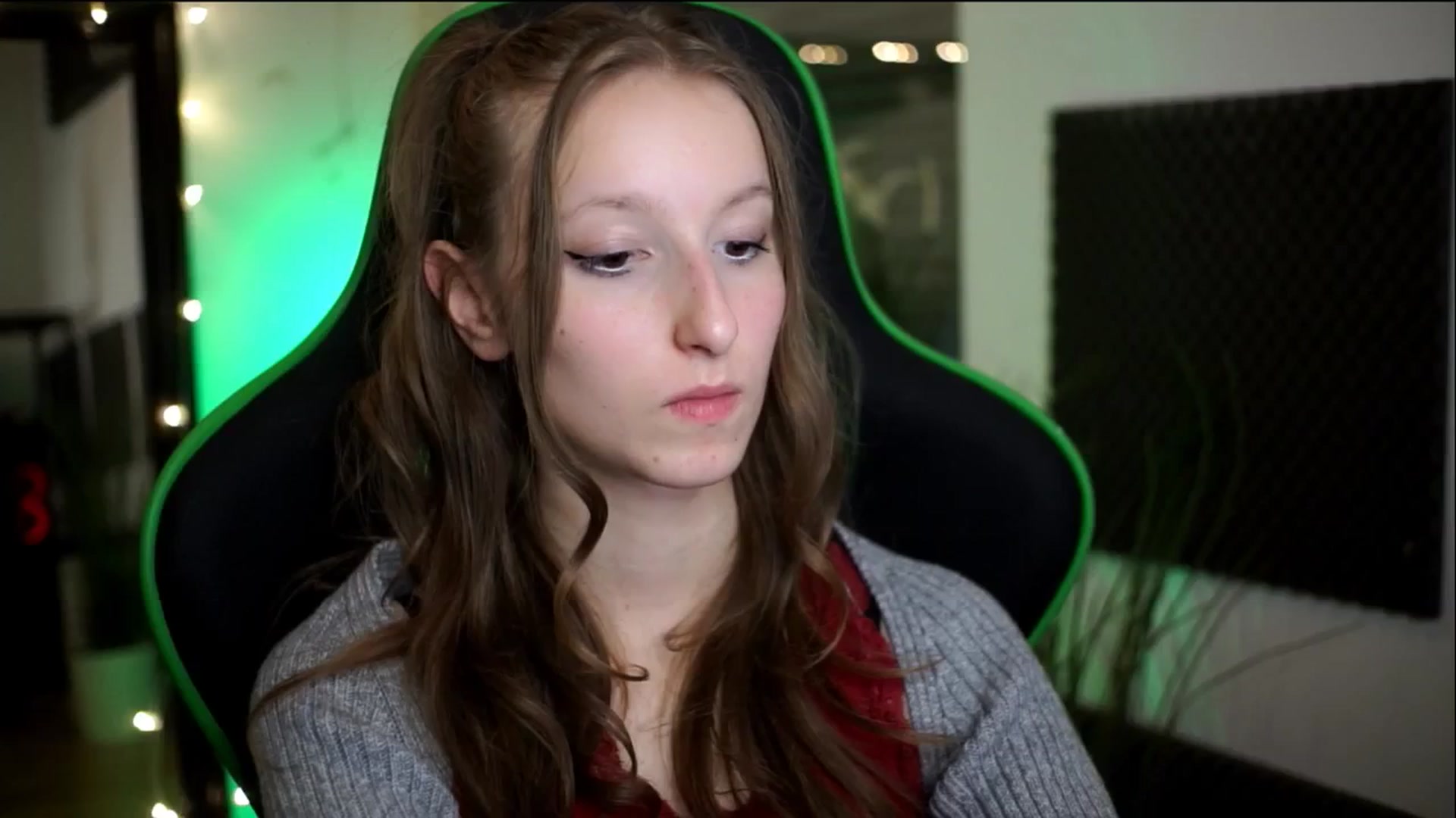 Gallery image thumbnail from Kira9's myfreecams stream on, 11/14/2025, 17:09 image 20 of 20