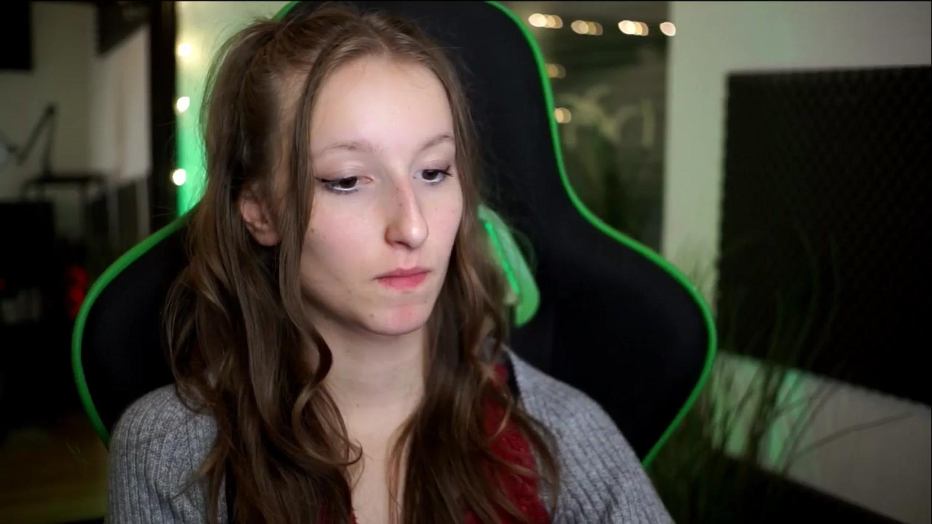 Gallery image thumbnail from Kira9's myfreecams stream on, 11/14/2025, 18:50 image 7 of 20