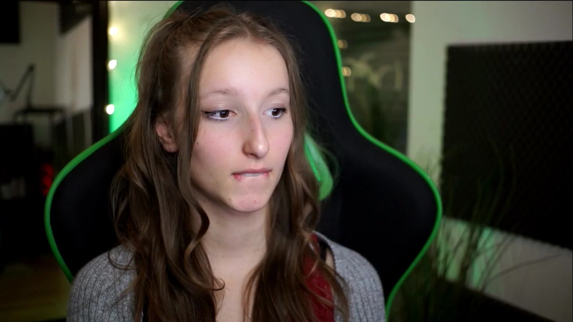 Gallery image thumbnail from Kira9's myfreecams stream on, 11/14/2025, 18:50 image 11 of 20