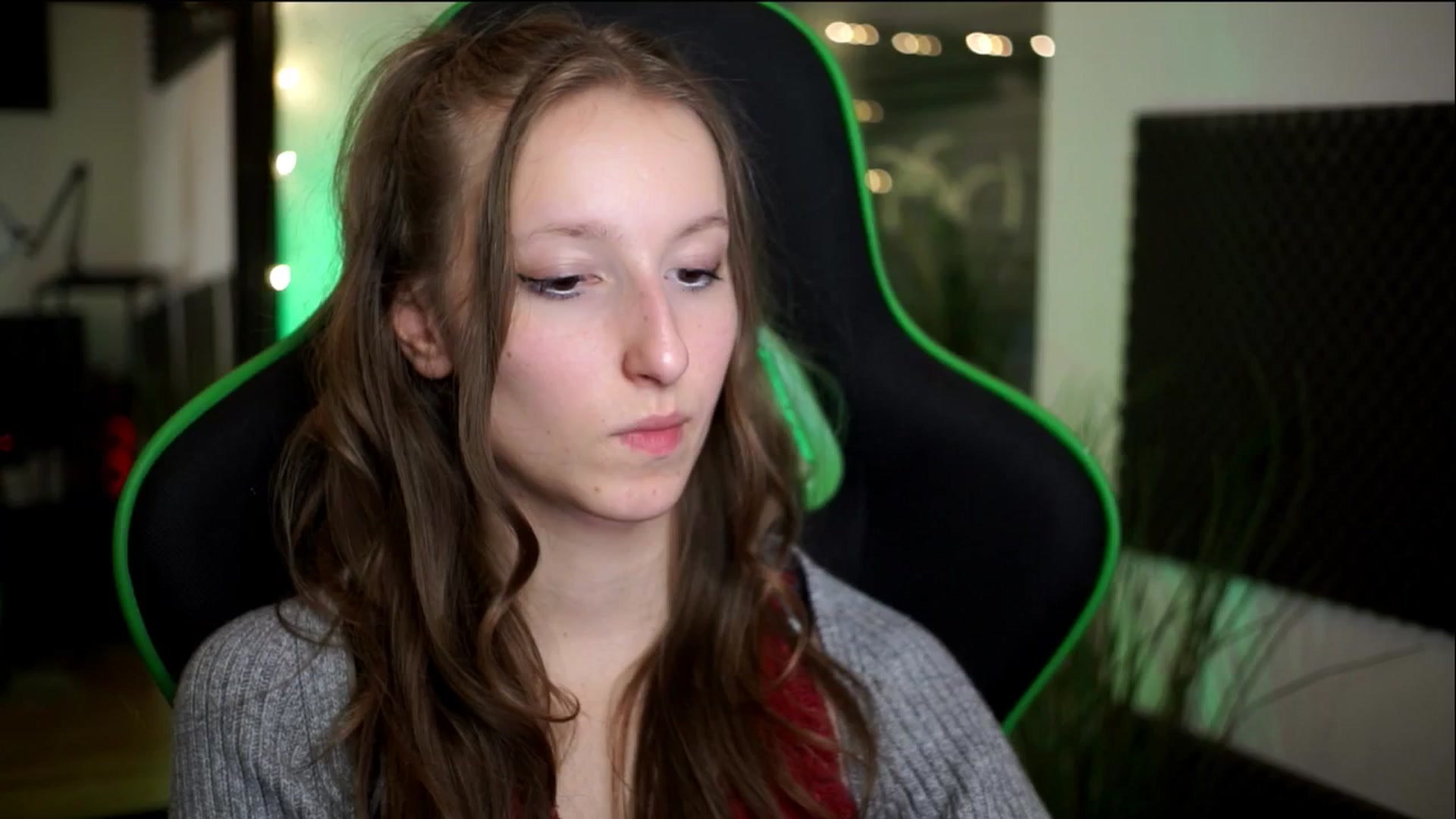 Gallery image thumbnail from Kira9's myfreecams stream on, 11/14/2025, 18:50 image 9 of 20