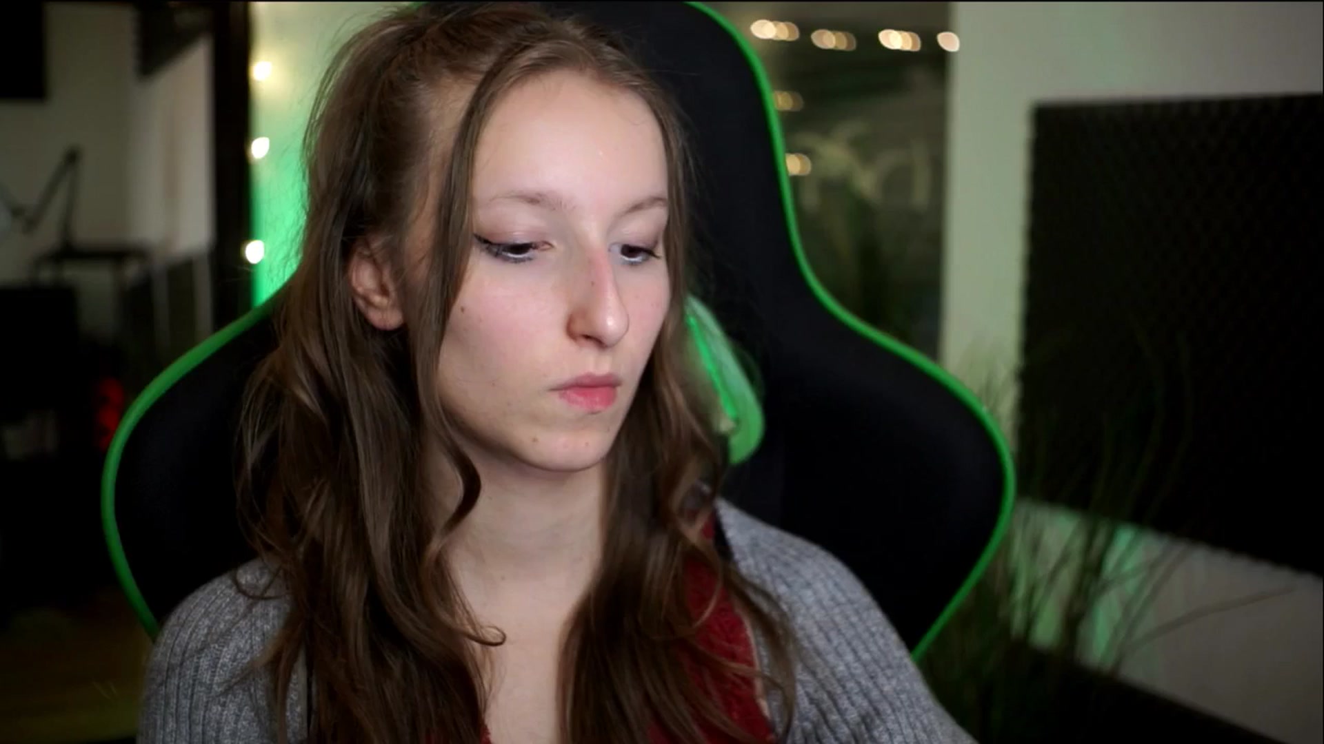 Gallery image thumbnail from Kira9's myfreecams stream on, 11/14/2025, 18:50 image 5 of 20