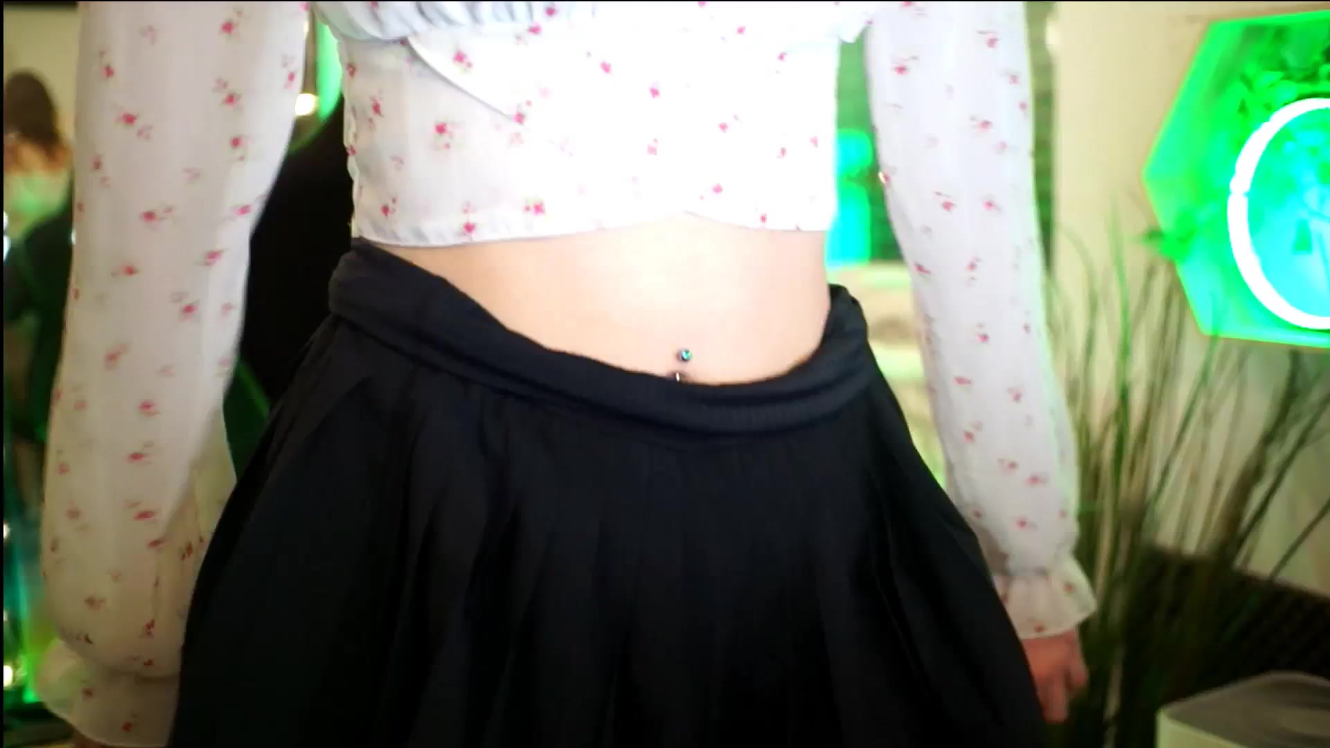Gallery image thumbnail from Kira9's myfreecams stream on, 11/22/2025, 20:47 image 20 of 20