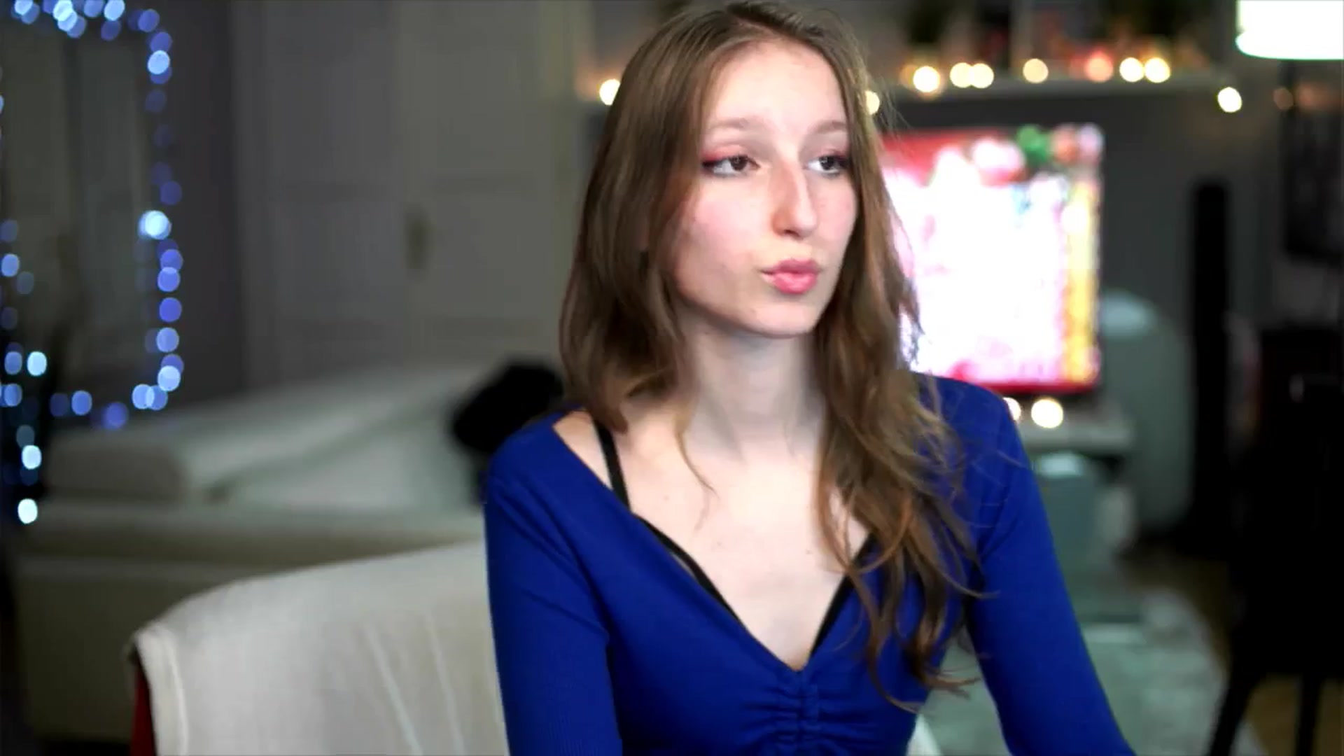 Gallery image thumbnail from Kira9's myfreecams stream on, 11/27/2025, 18:23 image 5 of 20