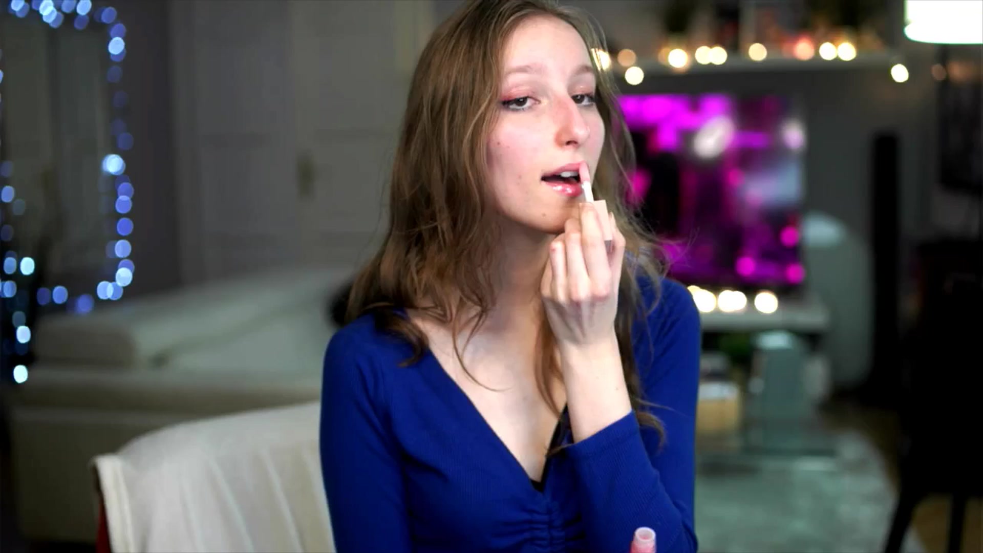 Gallery image thumbnail from Kira9's myfreecams stream on, 11/27/2025, 18:23 image 1 of 20