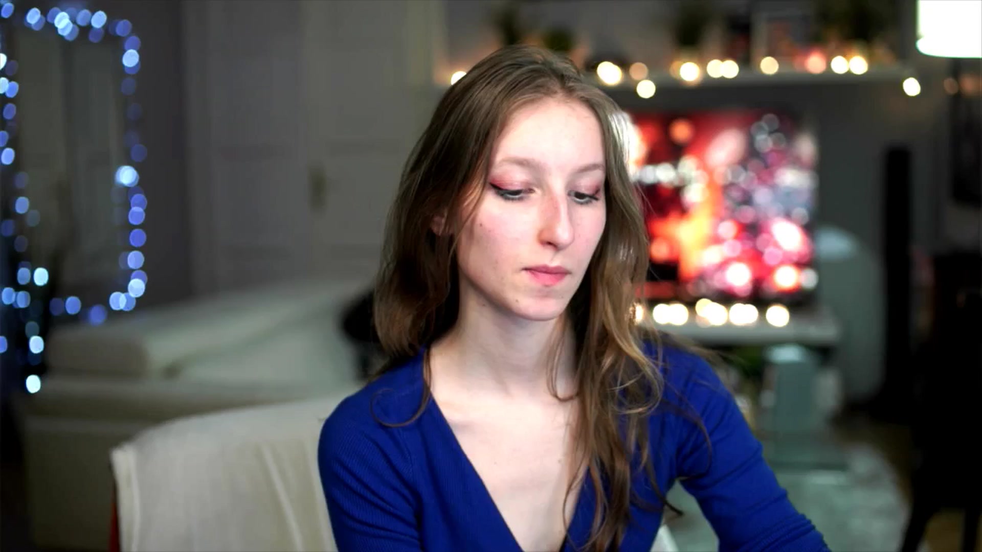 Gallery image thumbnail from Kira9's myfreecams stream on, 11/27/2025, 19:29 image 2 of 20