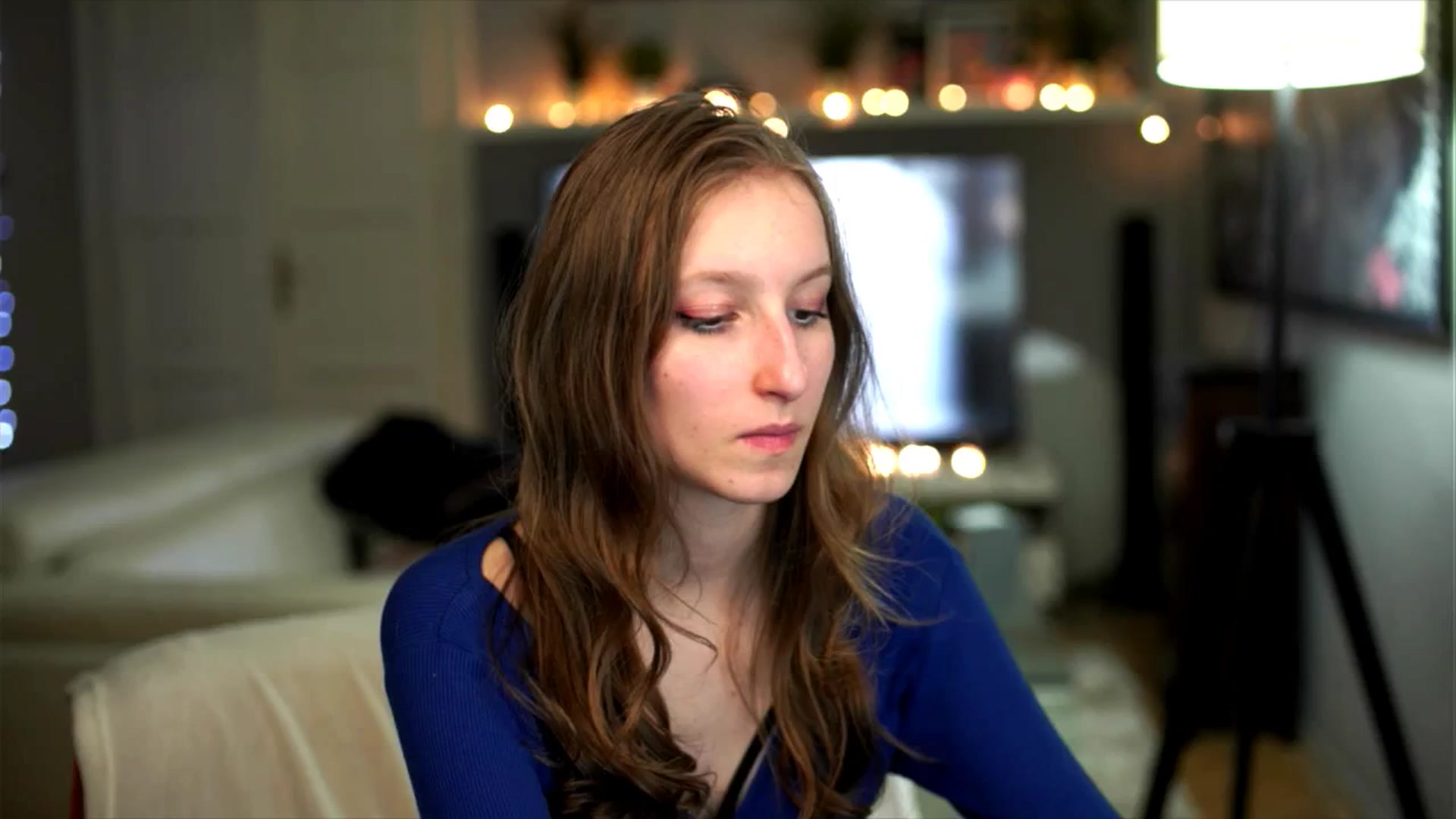 Gallery image thumbnail from Kira9's myfreecams stream on, 11/27/2025, 22:05 image 14 of 20