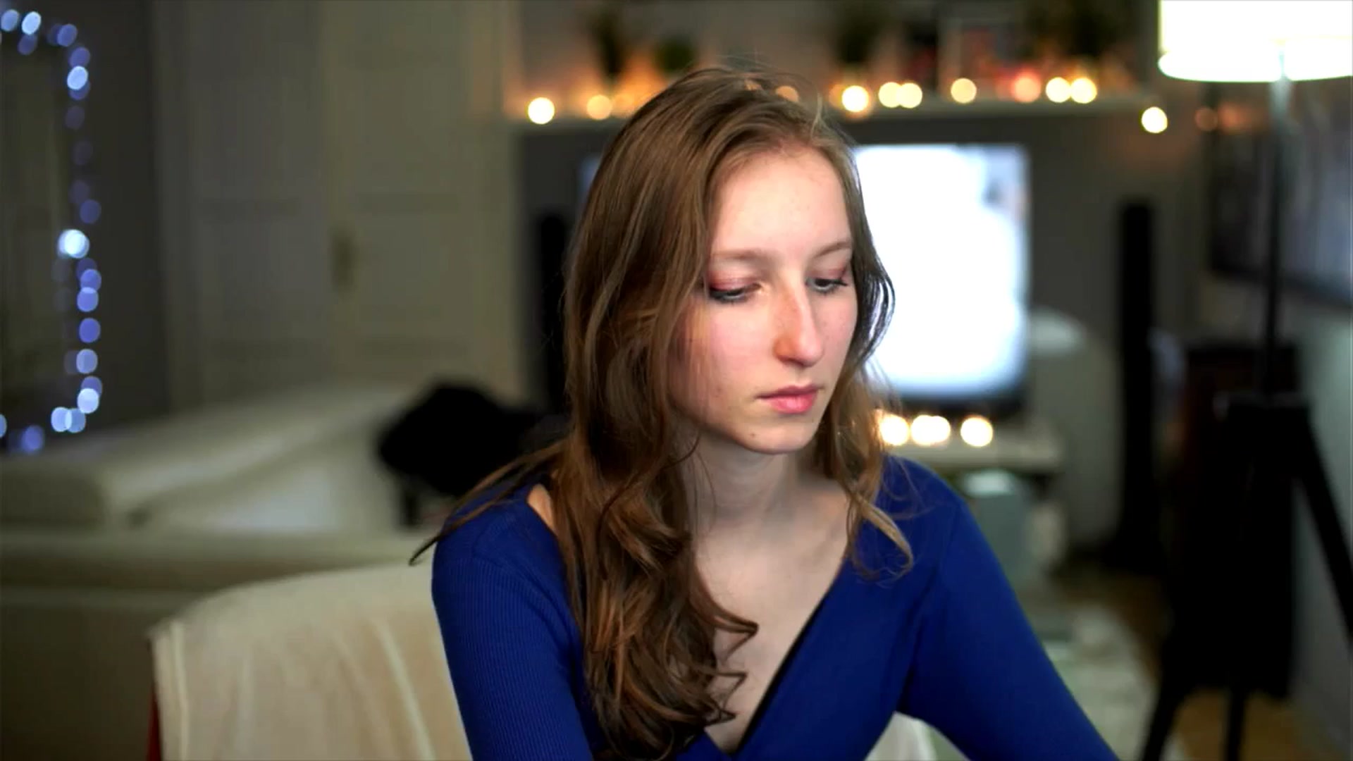 Gallery image thumbnail from Kira9's myfreecams stream on, 11/27/2025, 22:05 image 6 of 20