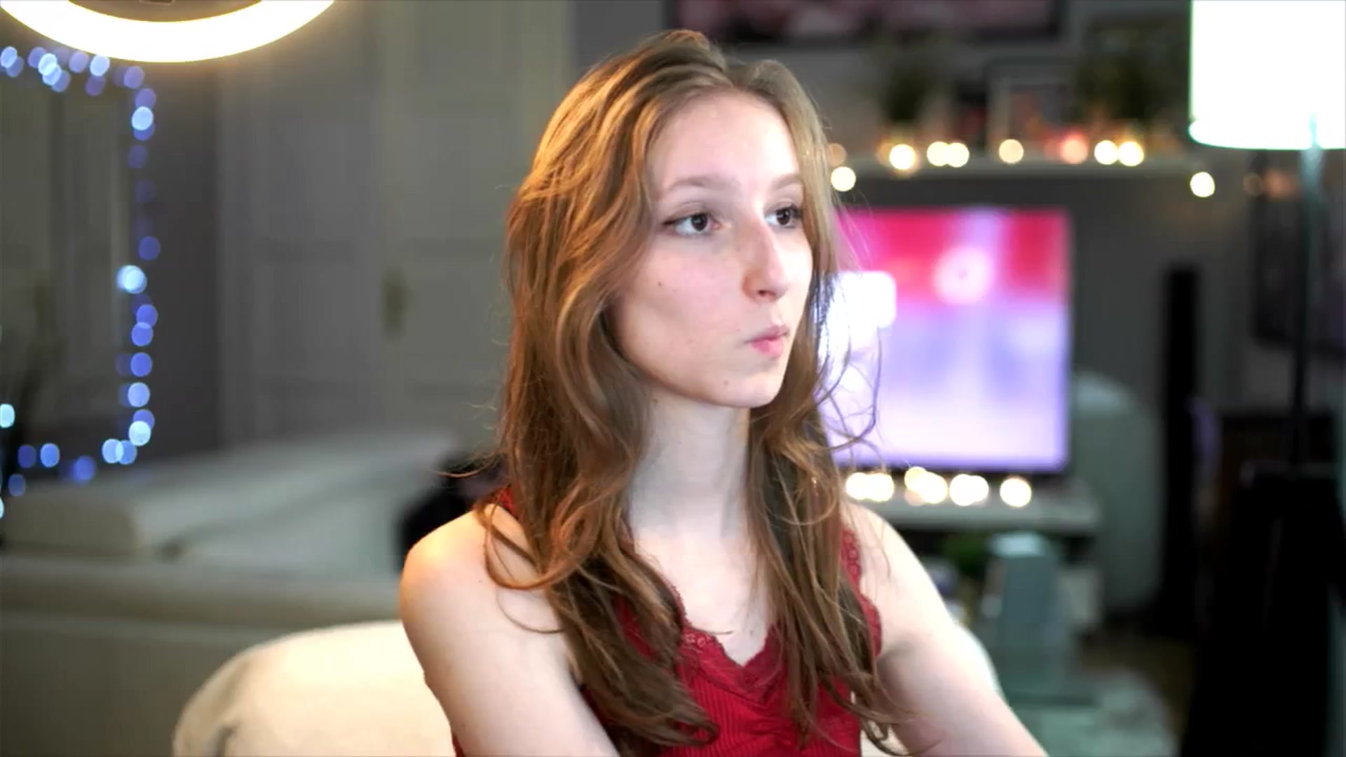 Gallery image thumbnail from Kira9's myfreecams stream on, 11/30/2025, 19:44 image 4 of 20