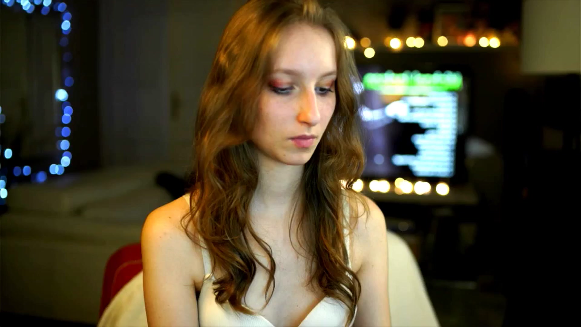 Gallery image thumbnail from Kira9's myfreecams stream on, 12/05/2025, 20:30 image 10 of 20