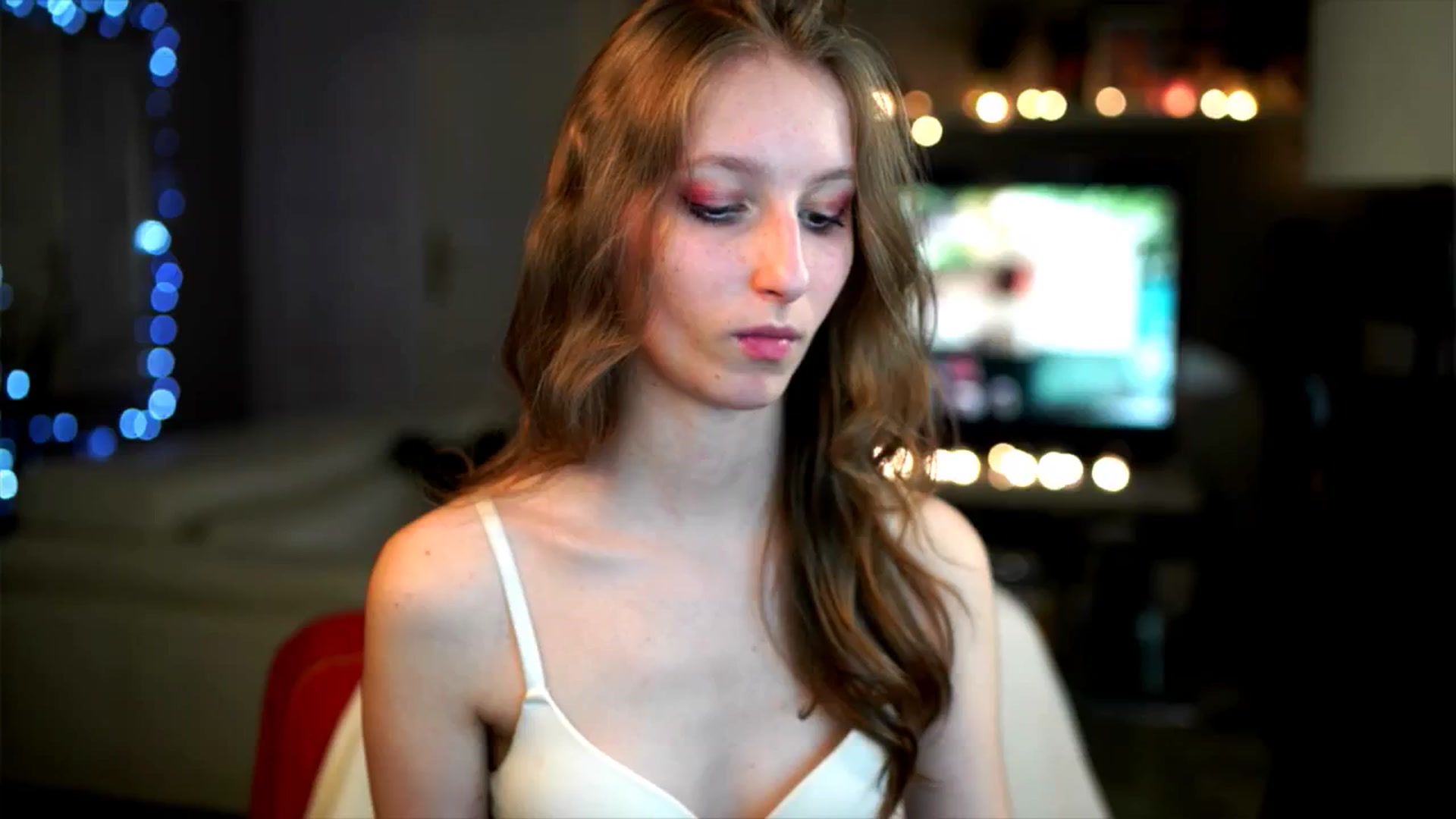 Gallery image thumbnail from Kira9's myfreecams stream on, 12/05/2025, 20:30 image 15 of 20