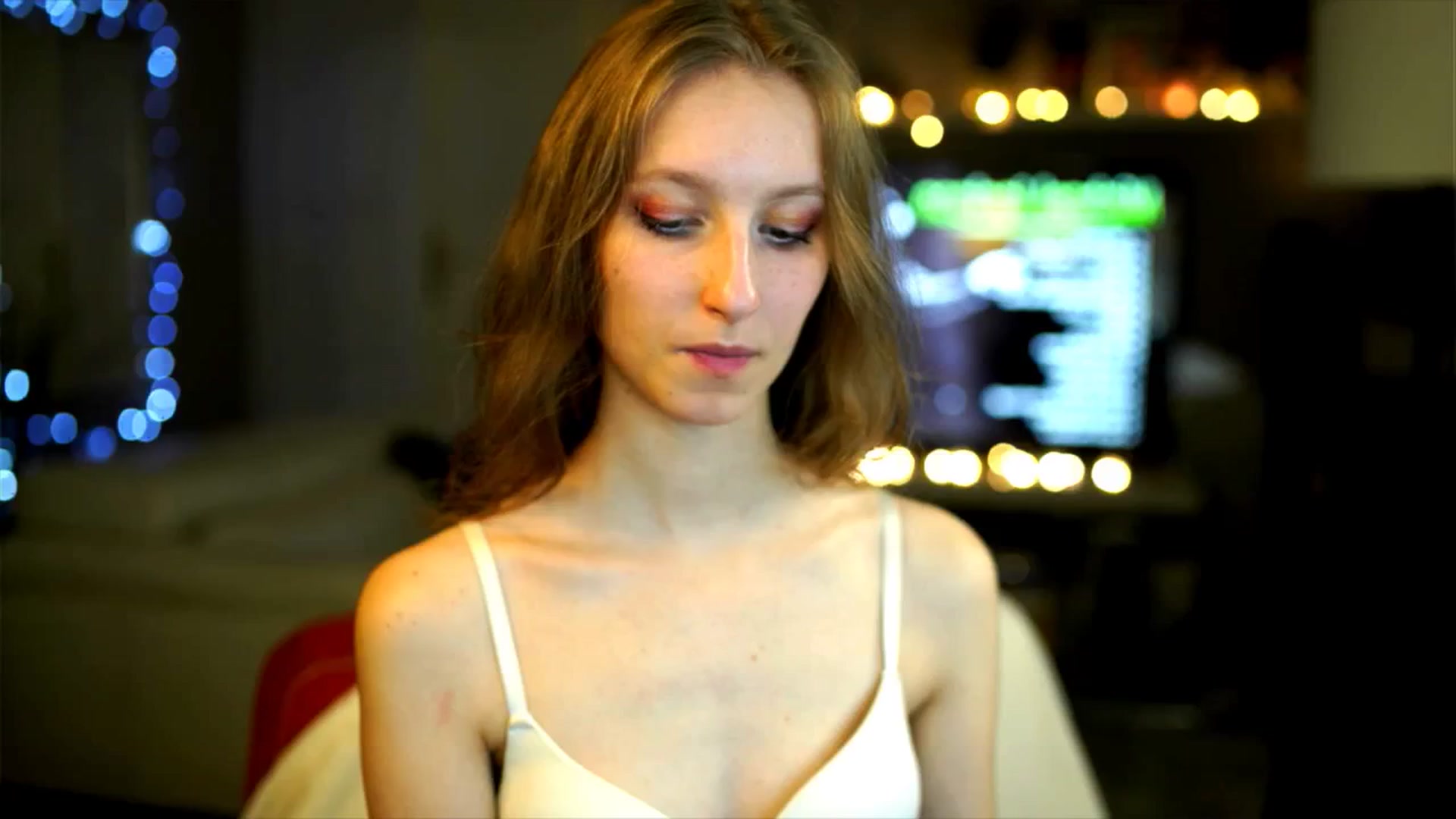 Gallery image thumbnail from Kira9's myfreecams stream on, 12/05/2025, 20:30 image 6 of 20