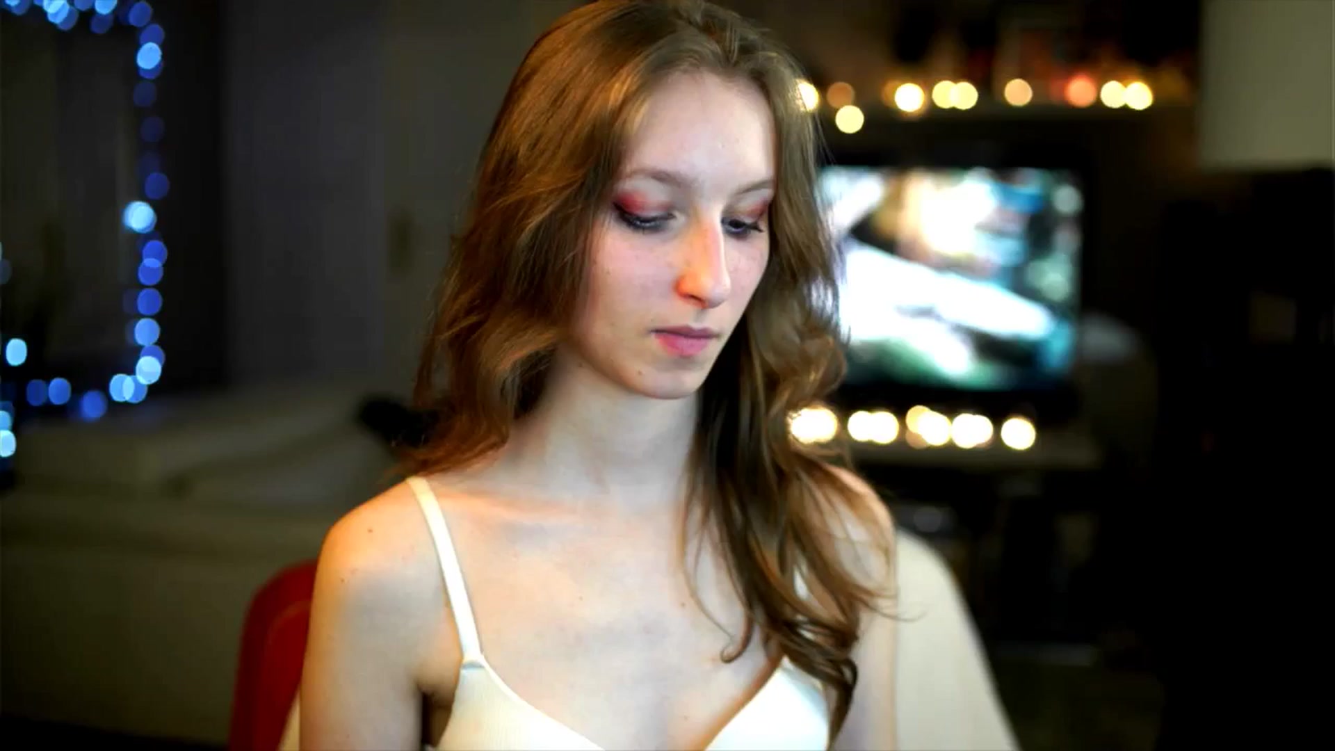 Gallery image thumbnail from Kira9's myfreecams stream on, 12/05/2025, 20:30 image 18 of 20