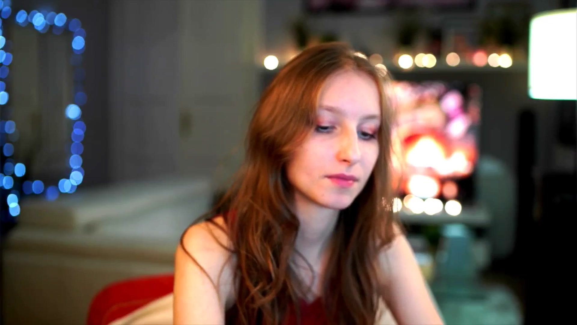 Gallery image thumbnail from Kira9's myfreecams stream on, 12/06/2025, 20:18 image 13 of 20