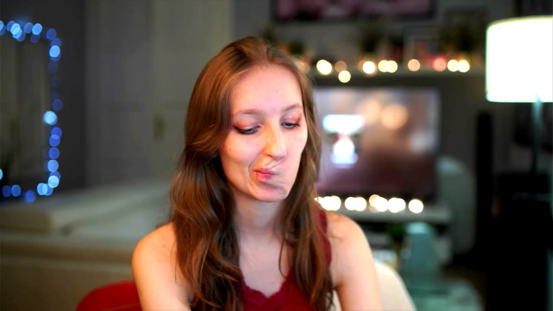 Gallery image thumbnail from Kira9's myfreecams stream on, 12/06/2025, 21:33 image 5 of 20