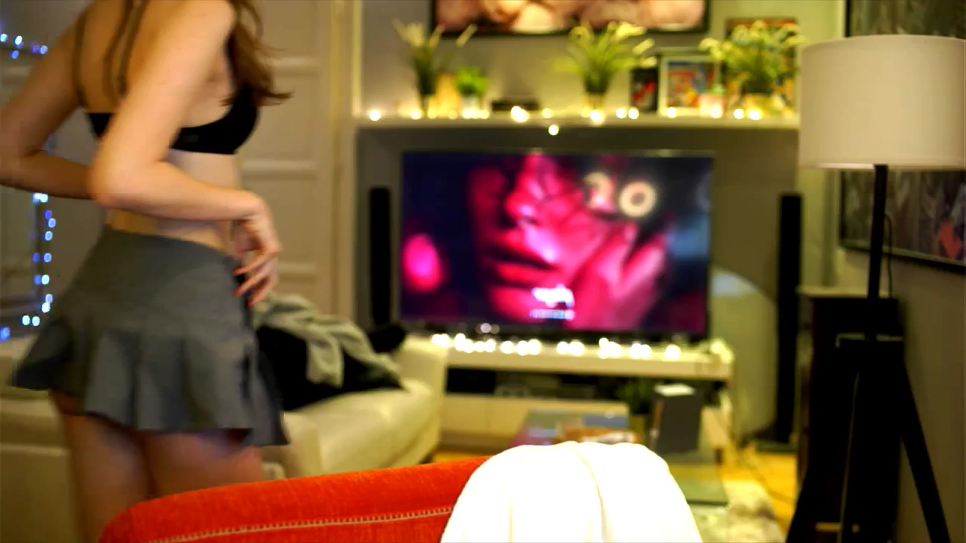 Gallery image thumbnail from Kira9's myfreecams stream on, 12/07/2025, 20:21 image 18 of 20