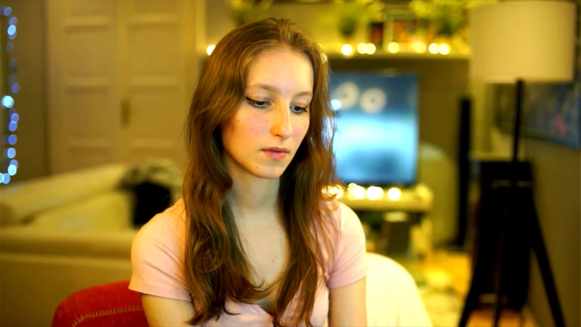 Gallery image thumbnail from Kira9's myfreecams stream on, 12/07/2025, 23:10 image 8 of 20