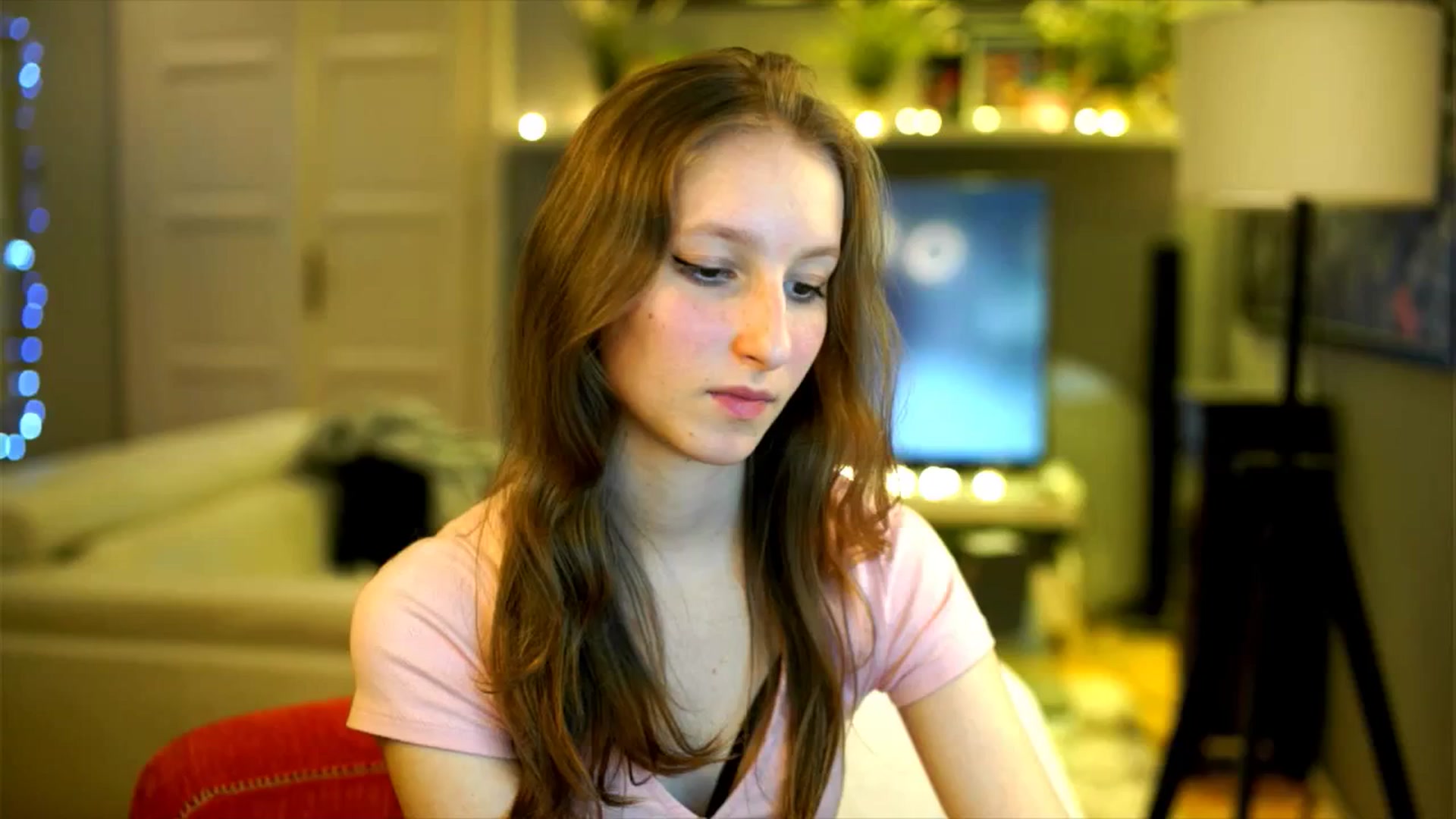 Gallery image thumbnail from Kira9's myfreecams stream on, 12/07/2025, 23:10 image 9 of 20