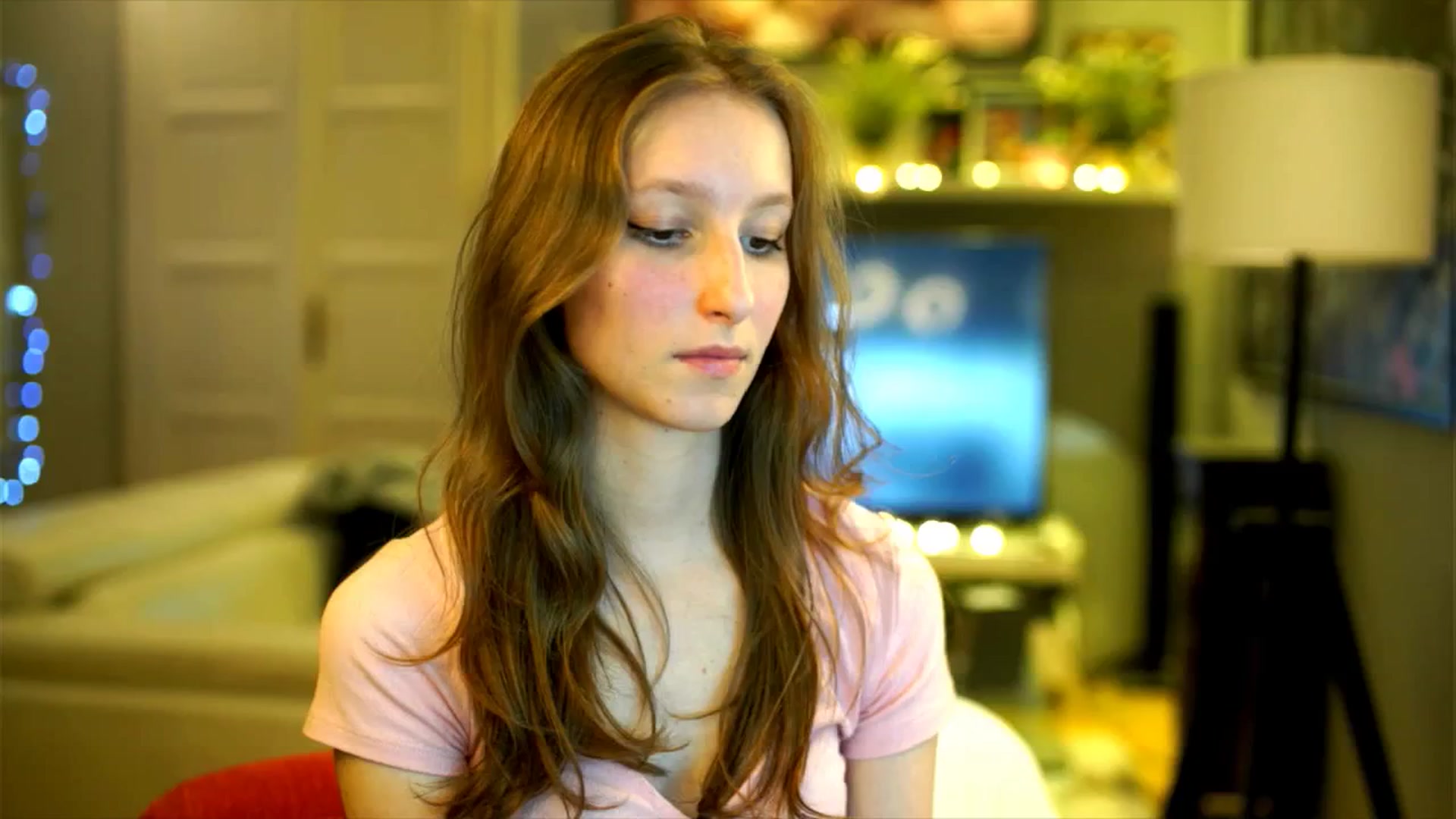 Gallery image thumbnail from Kira9's myfreecams stream on, 12/07/2025, 23:10 image 5 of 20