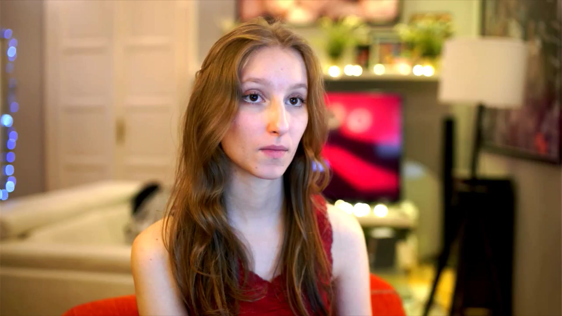 Gallery image thumbnail from Kira9's myfreecams stream on, 12/08/2025, 21:17 image 6 of 20