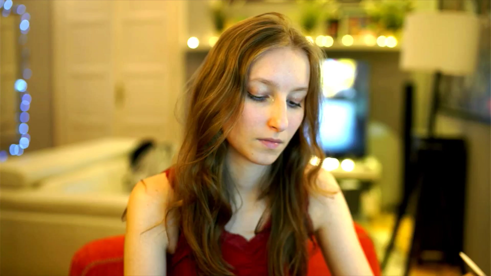 Gallery image thumbnail from Kira9's myfreecams stream on, 12/08/2025, 21:50 image 6 of 20