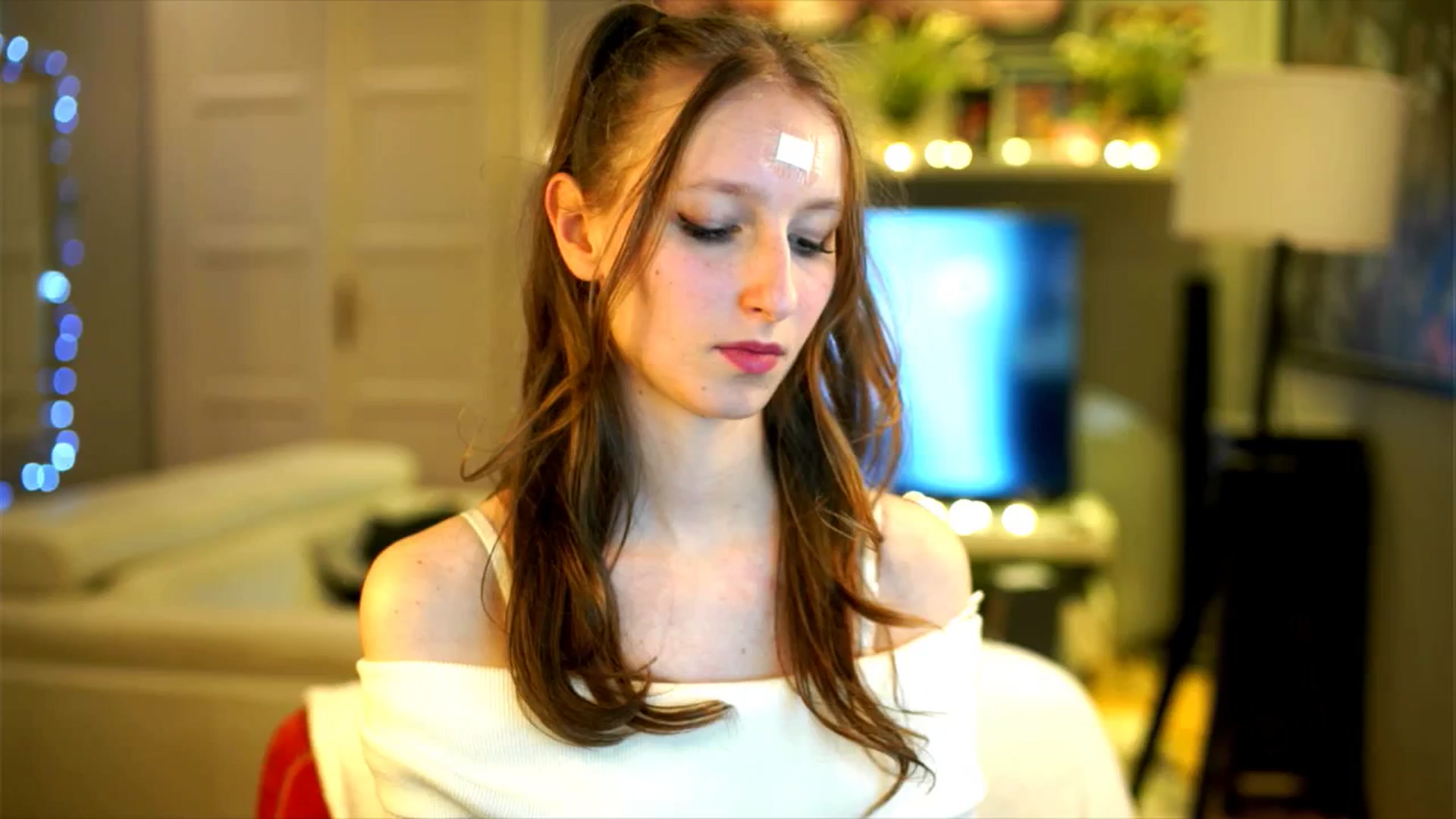 Gallery image thumbnail from Kira9's myfreecams stream on, 12/12/2025, 20:33 image 2 of 20